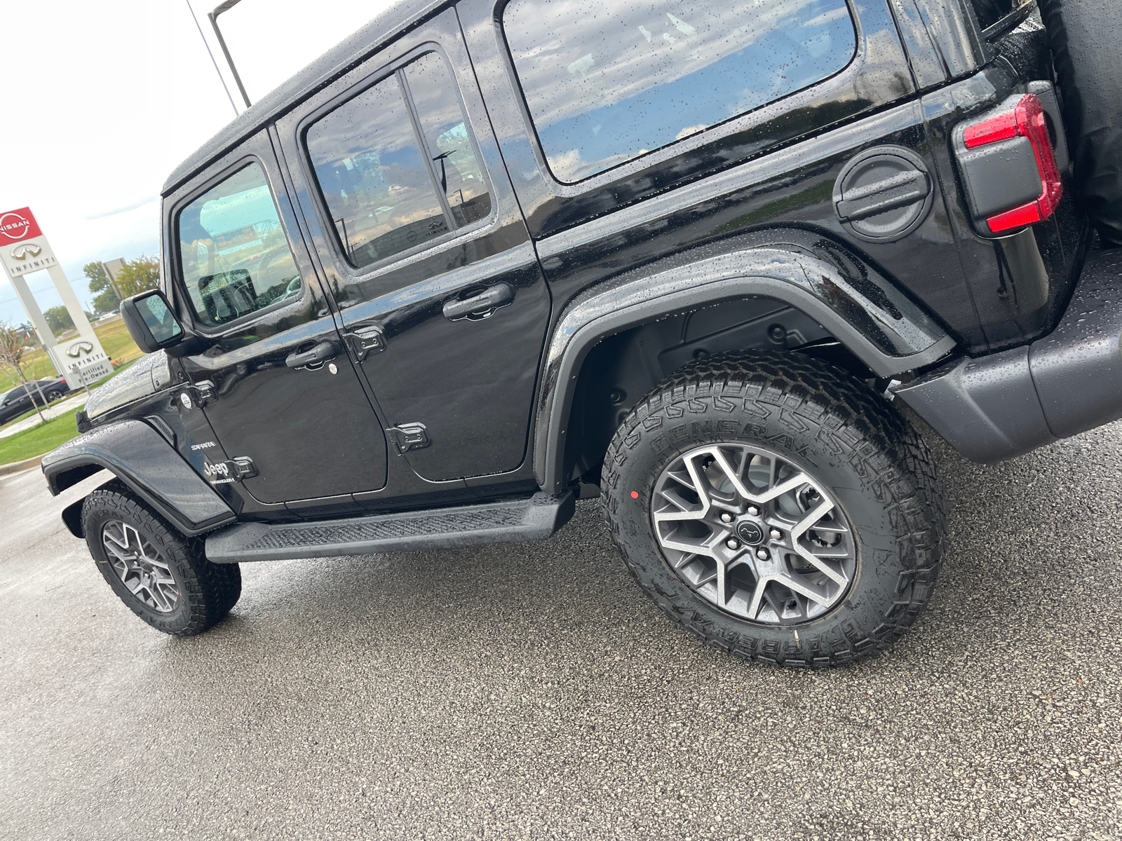 2024 Jeep Wrangler Sahara 6