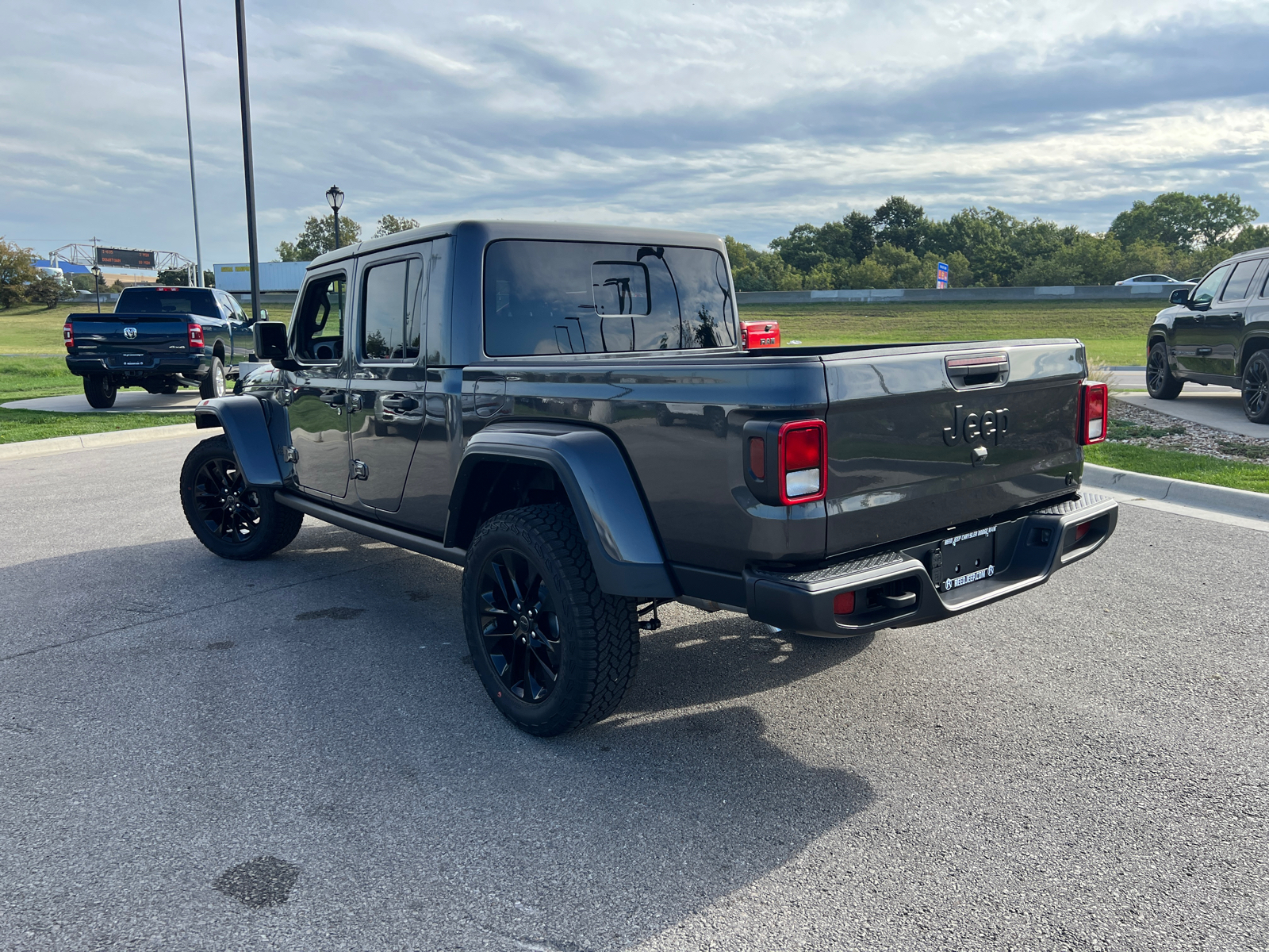 2024 Jeep Gladiator SPORT S 4X4 4x4 7