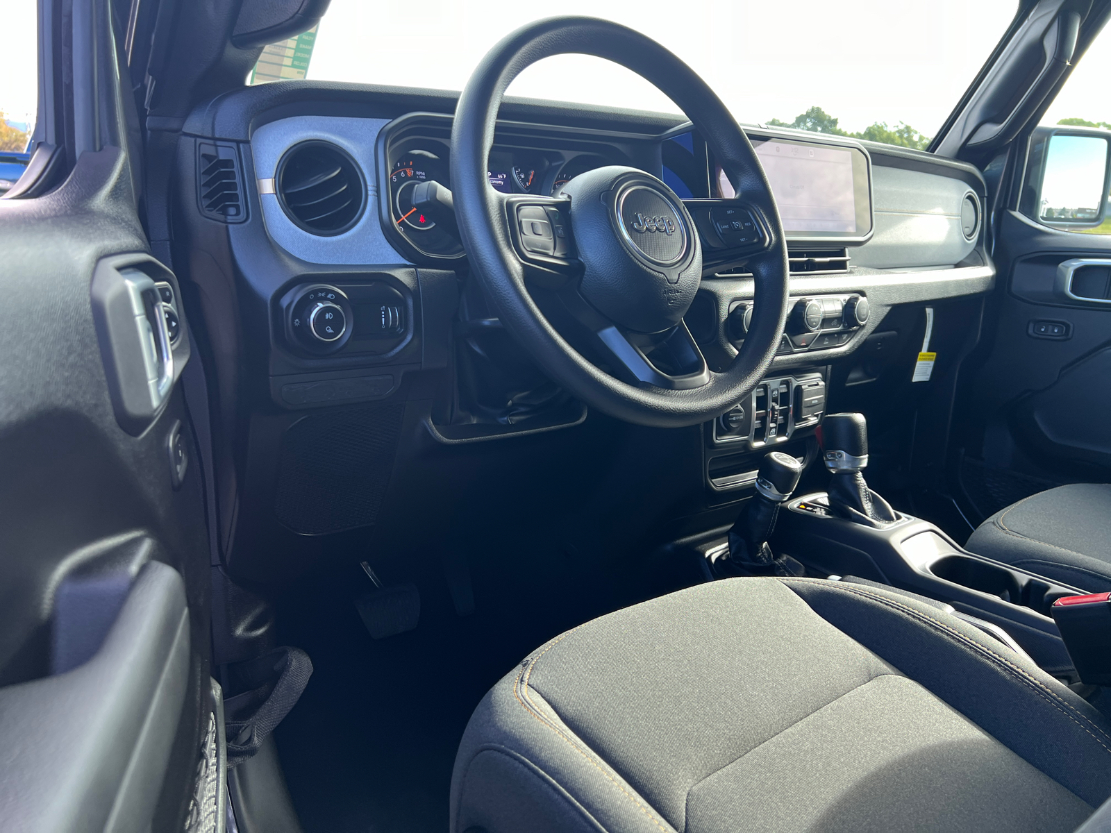 2024 Jeep Gladiator SPORT S 4X4 4x4 17