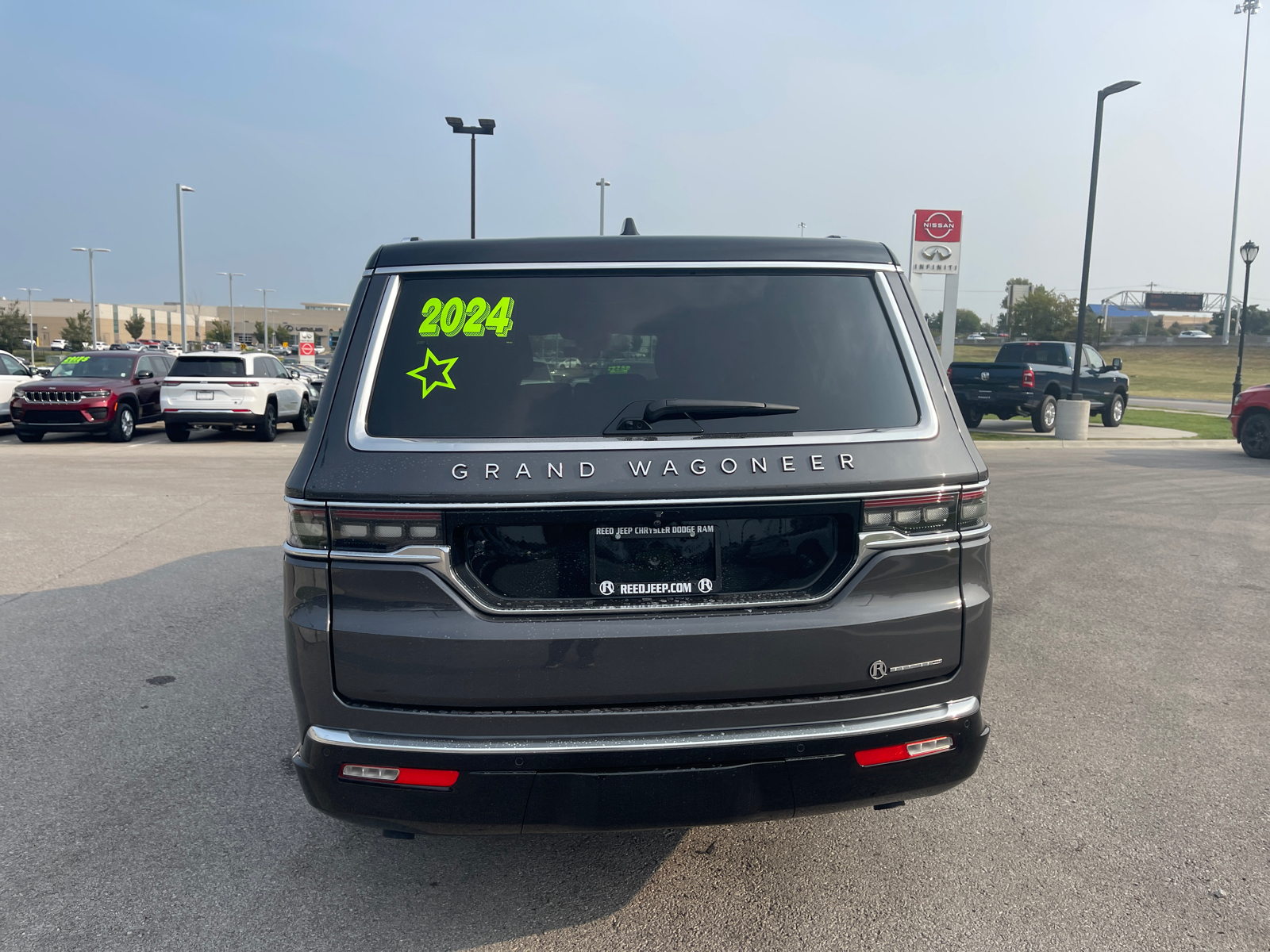 2024 Jeep Grand Wagoneer L Series III 8