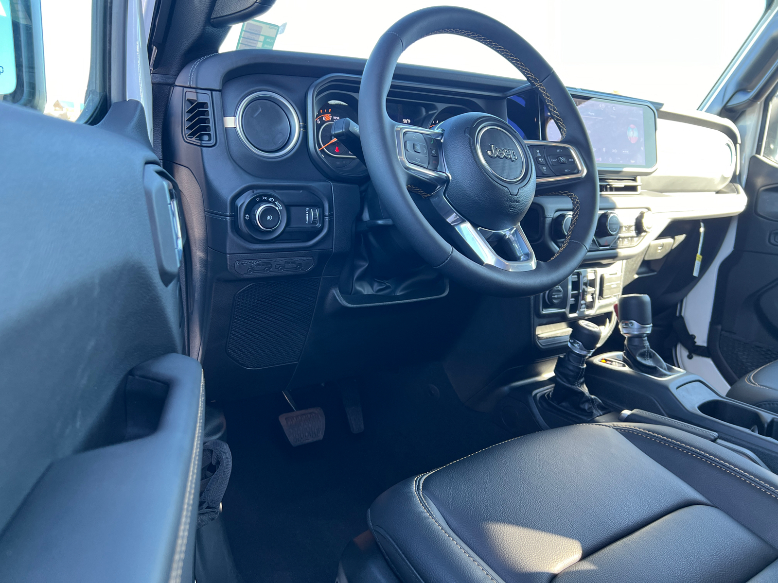 2024 Jeep Wrangler Sahara 16