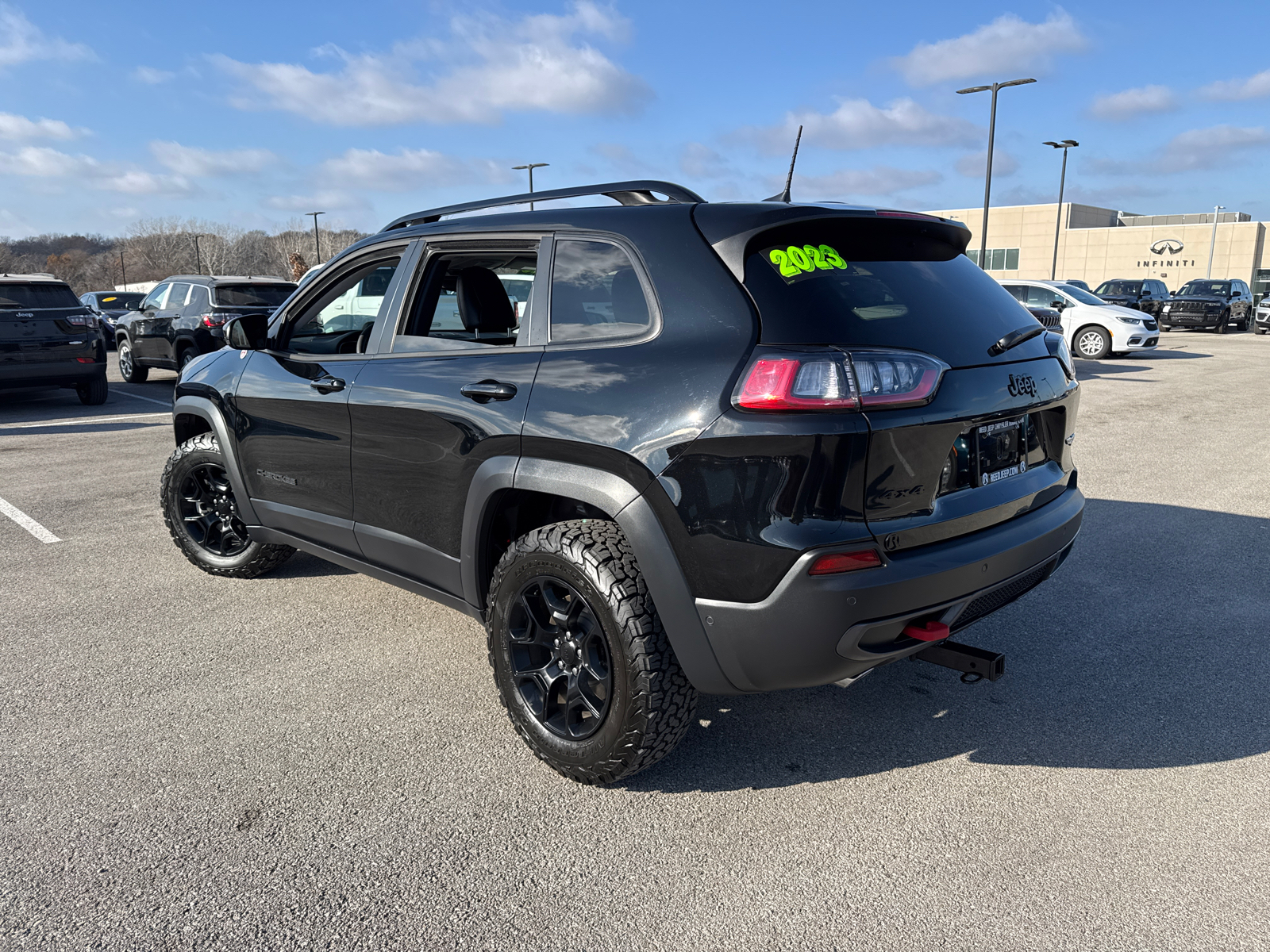 2023 Jeep Cherokee Trailhawk 7