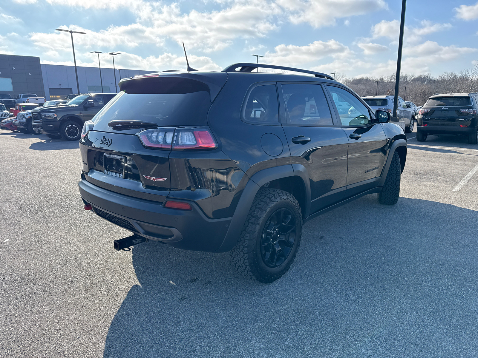 2023 Jeep Cherokee Trailhawk 9