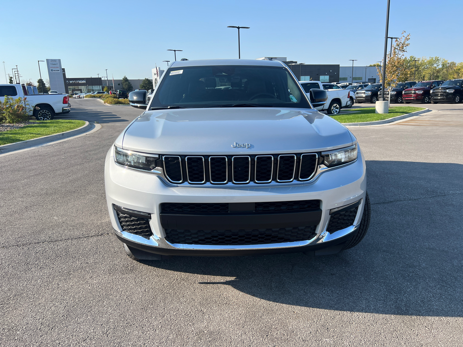 2025 Jeep Grand Cherokee L Limited 3