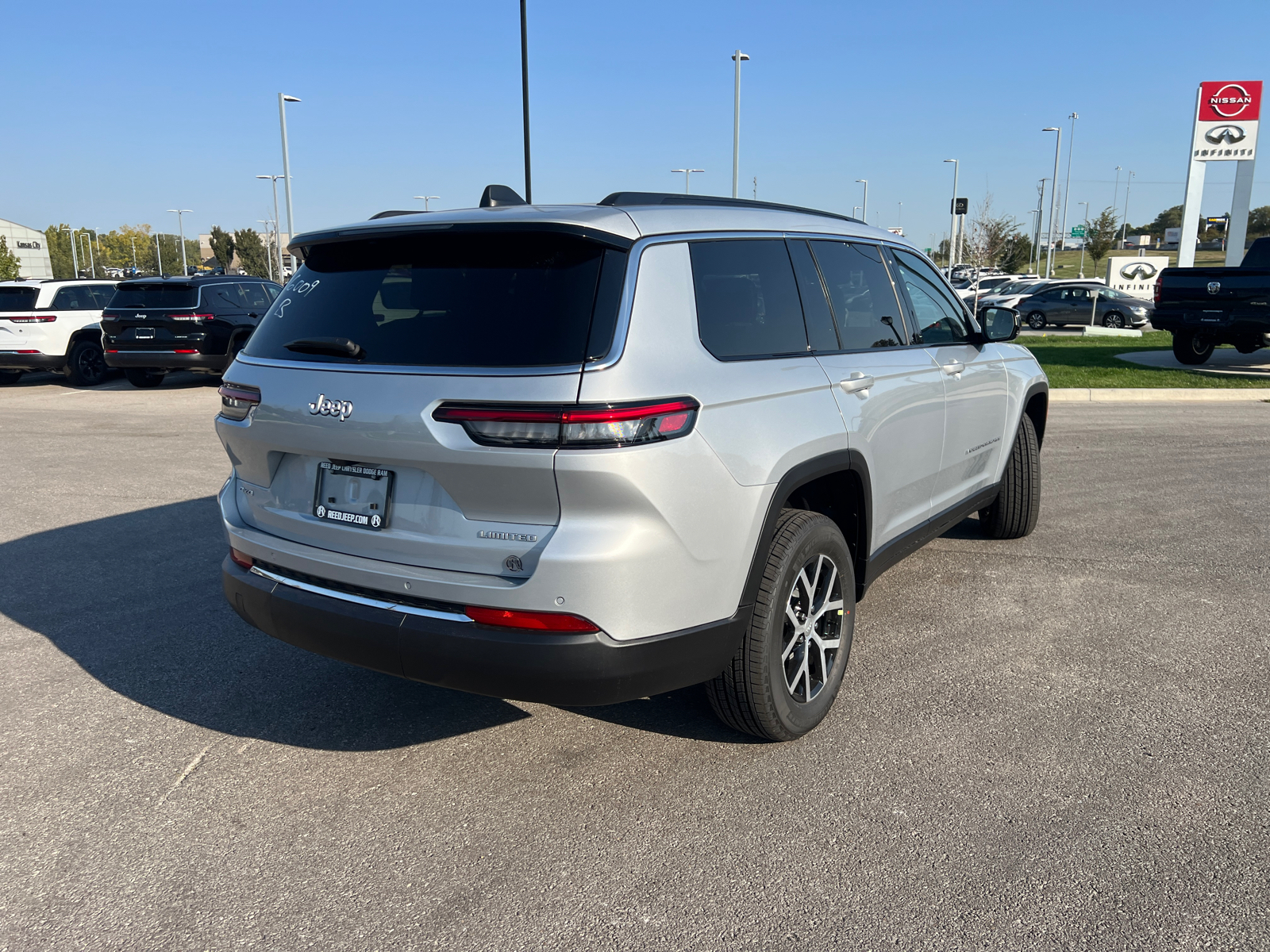 2025 Jeep Grand Cherokee L Limited 9