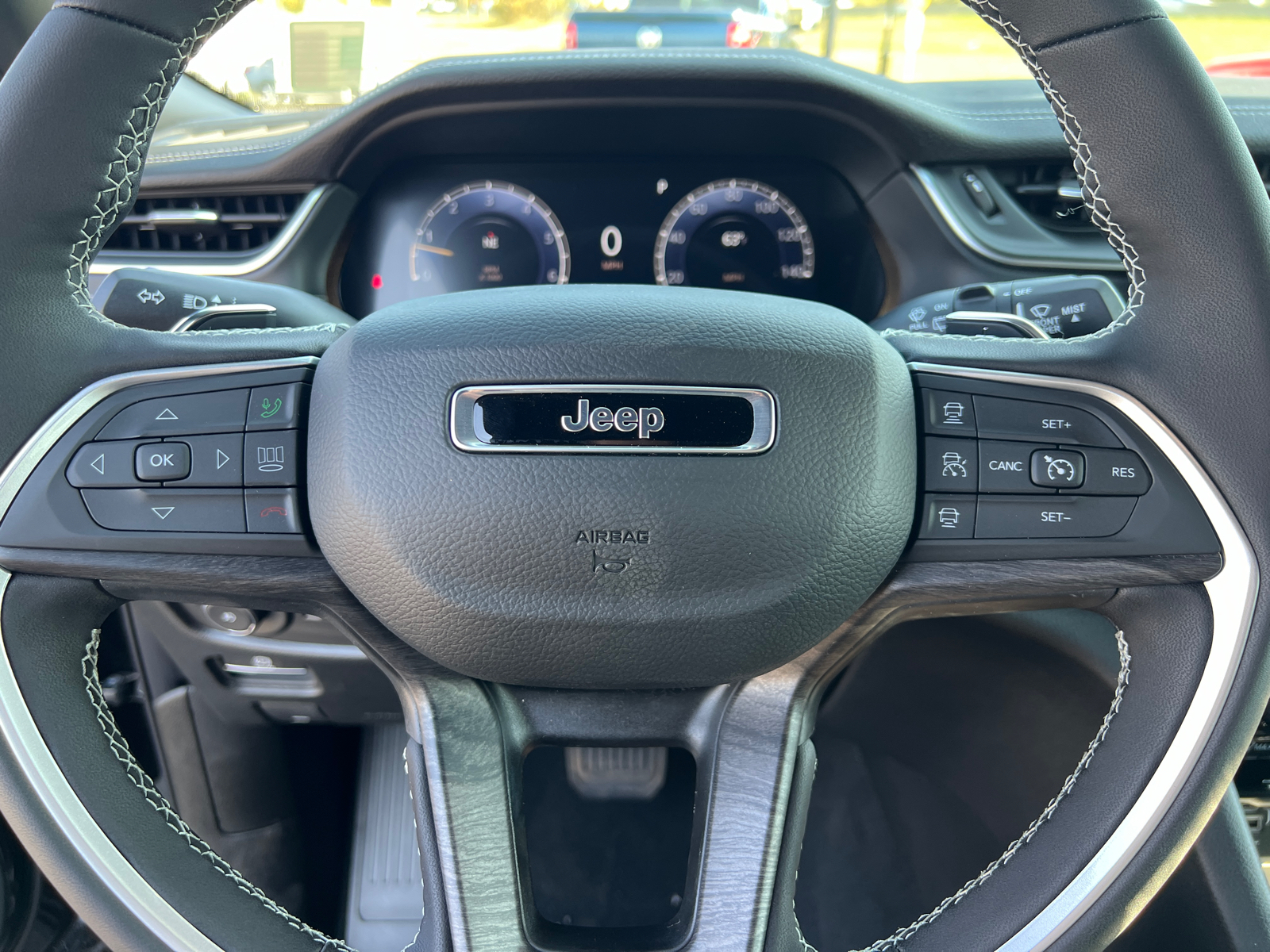 2025 Jeep Grand Cherokee L Limited 24