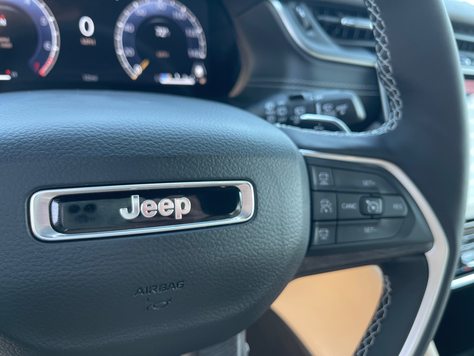 2025 Jeep Grand Cherokee L Limited 26