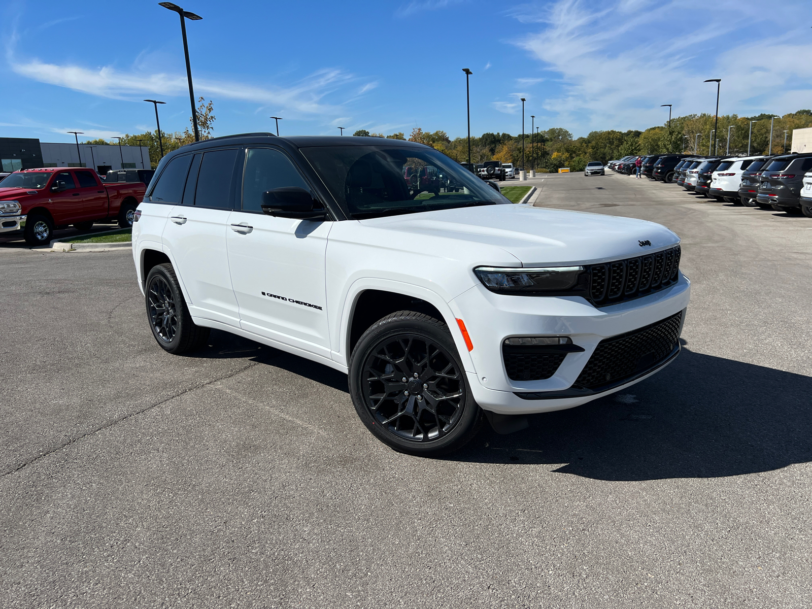 2025 Jeep Grand Cherokee Summit 1