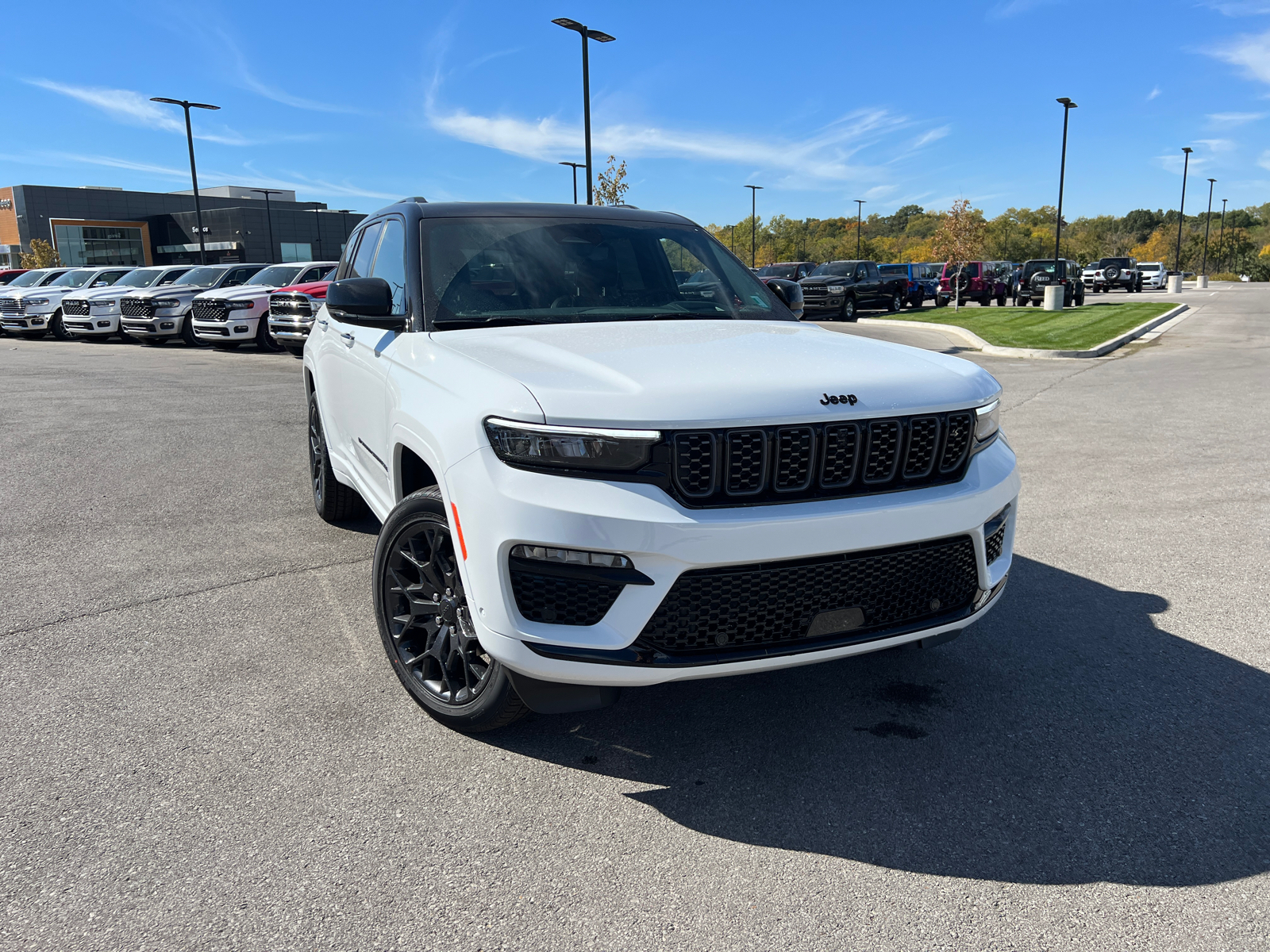 2025 Jeep Grand Cherokee Summit 2