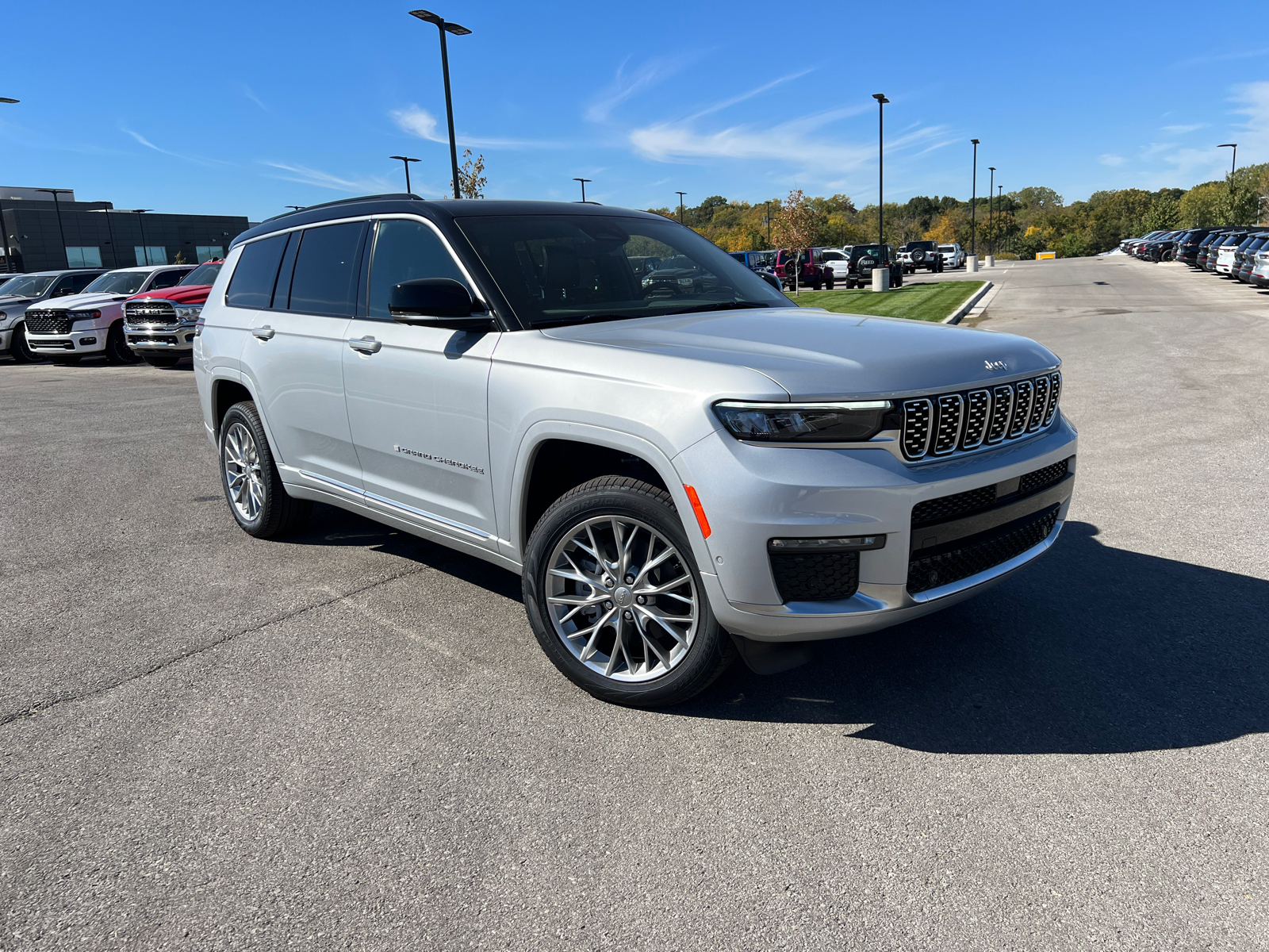 2025 Jeep Grand Cherokee L Summit 1