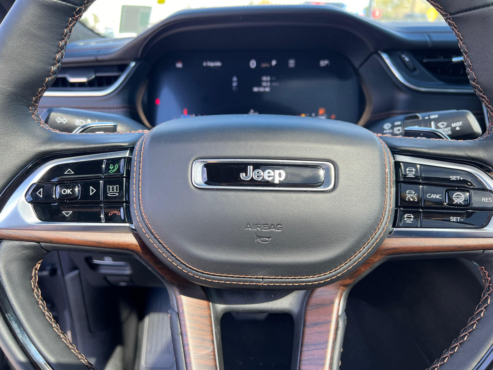 2025 Jeep Grand Cherokee L Summit 26