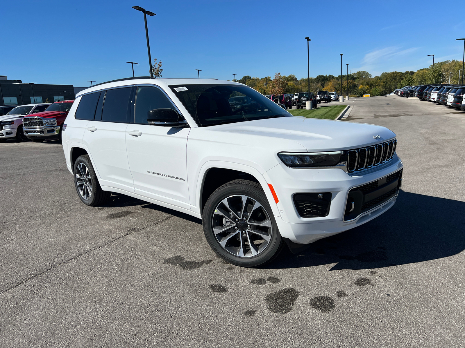 2025 Jeep Grand Cherokee L Overland 1