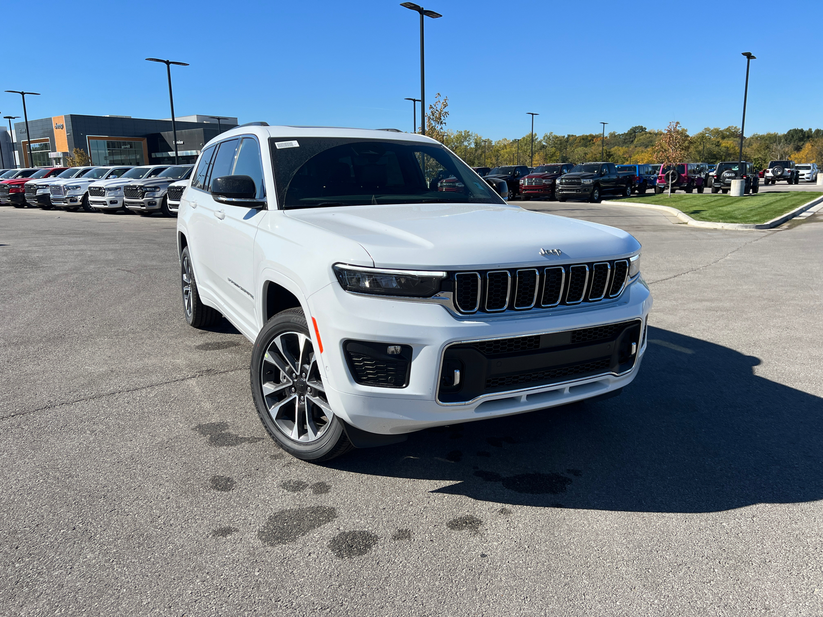 2025 Jeep Grand Cherokee L Overland 2