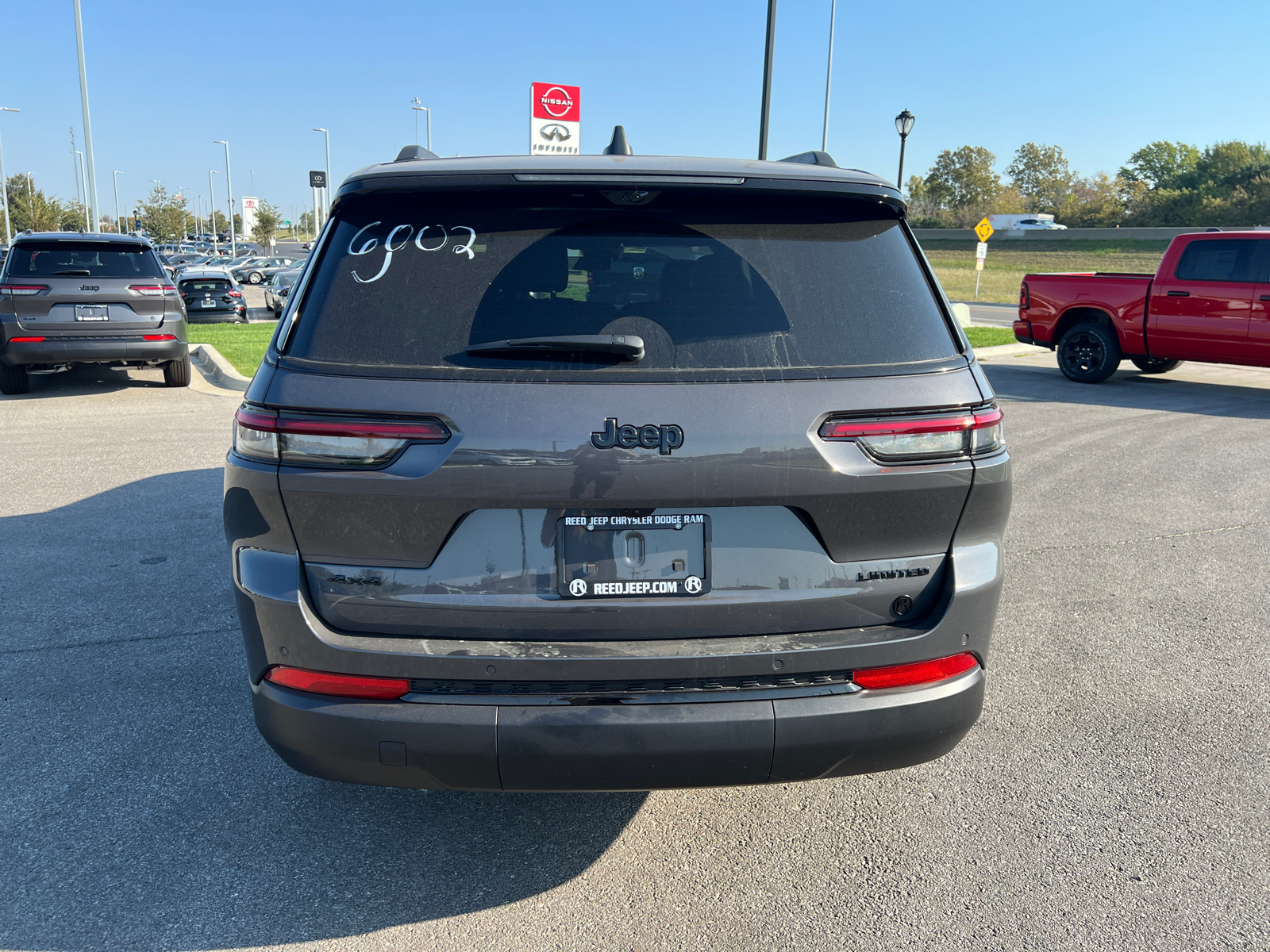 2025 Jeep Grand Cherokee L Limited 8