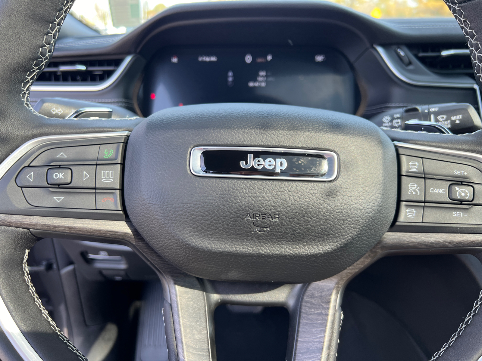 2025 Jeep Grand Cherokee L Limited 25