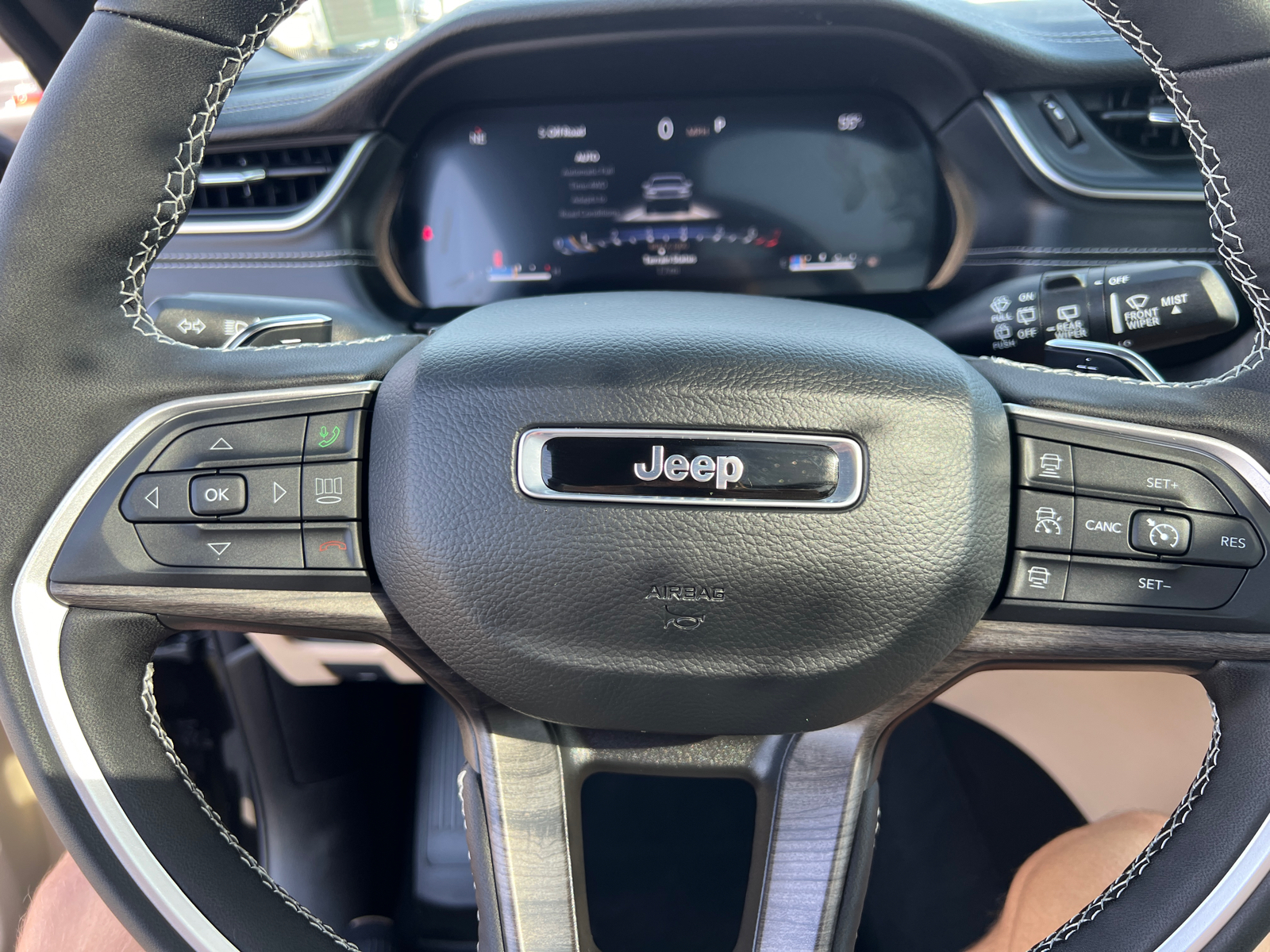 2025 Jeep Grand Cherokee L Limited 25