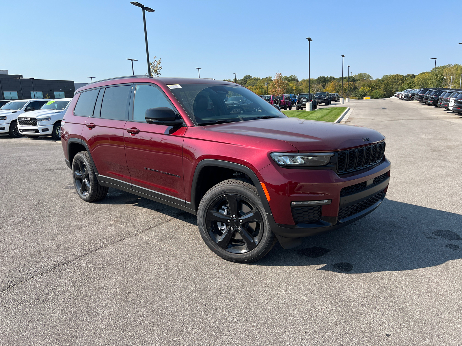 2025 Jeep Grand Cherokee L Limited 1