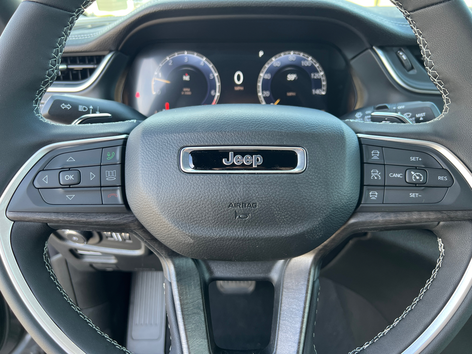 2025 Jeep Grand Cherokee Limited 23