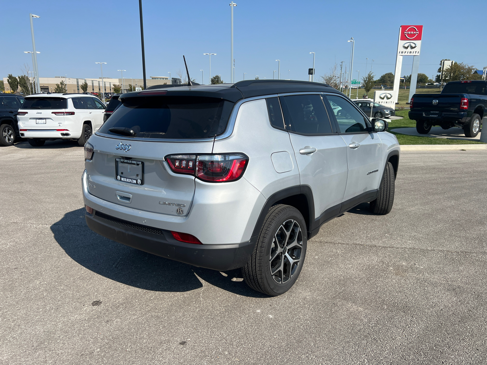 2025 Jeep Compass Limited 9