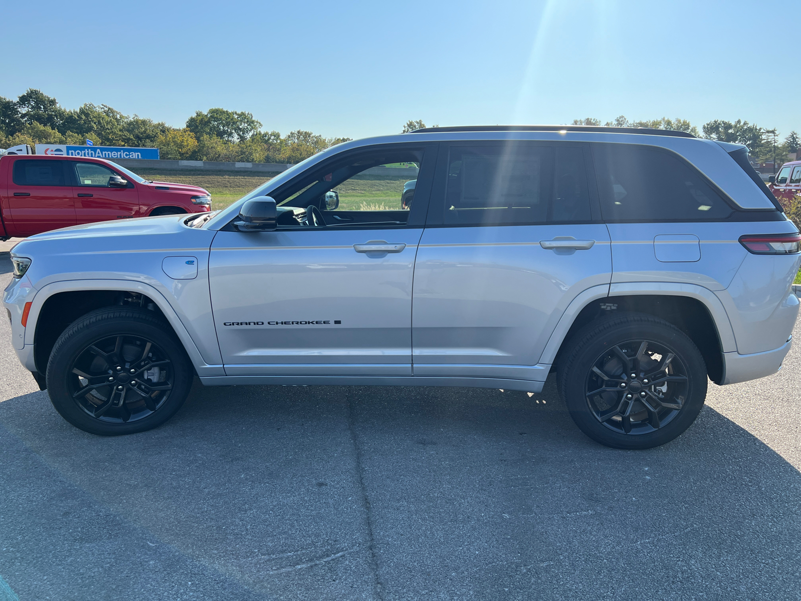 2025 Jeep Grand Cherokee 4xe Anniversary Edition 5