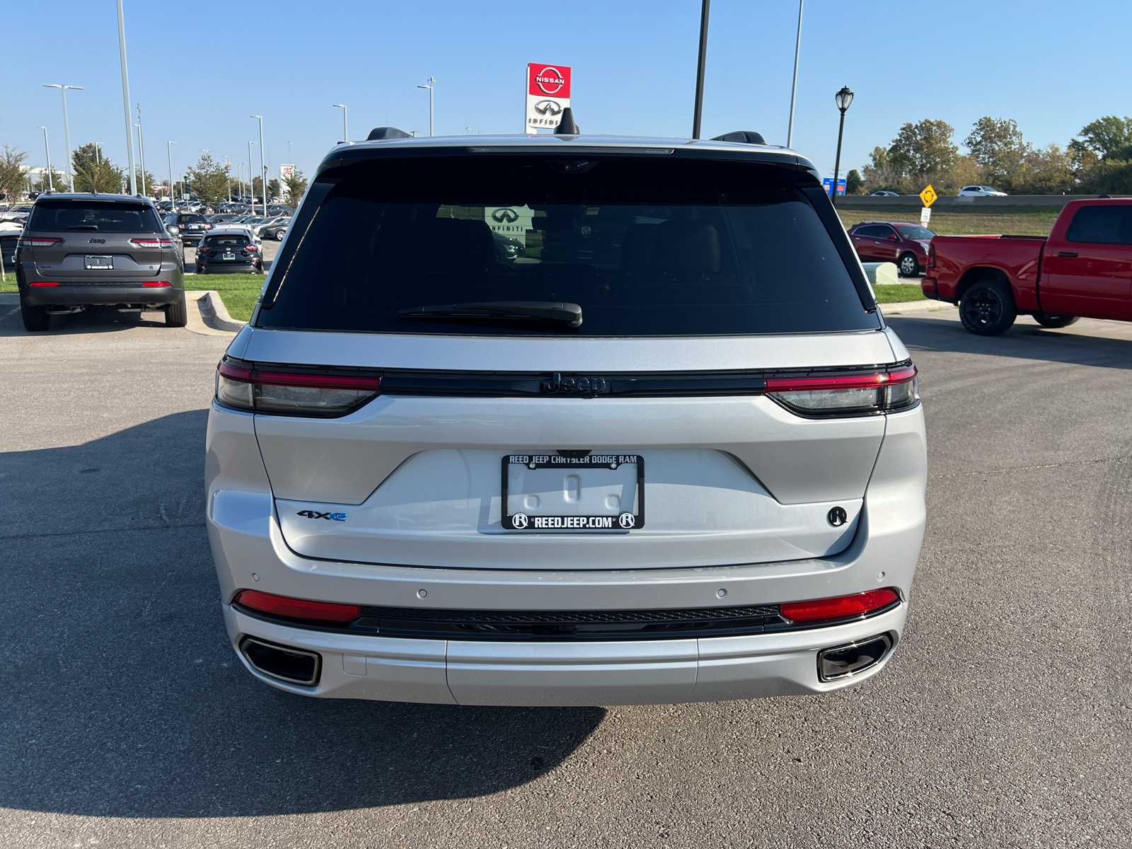 2025 Jeep Grand Cherokee 4xe Anniversary Edition 8