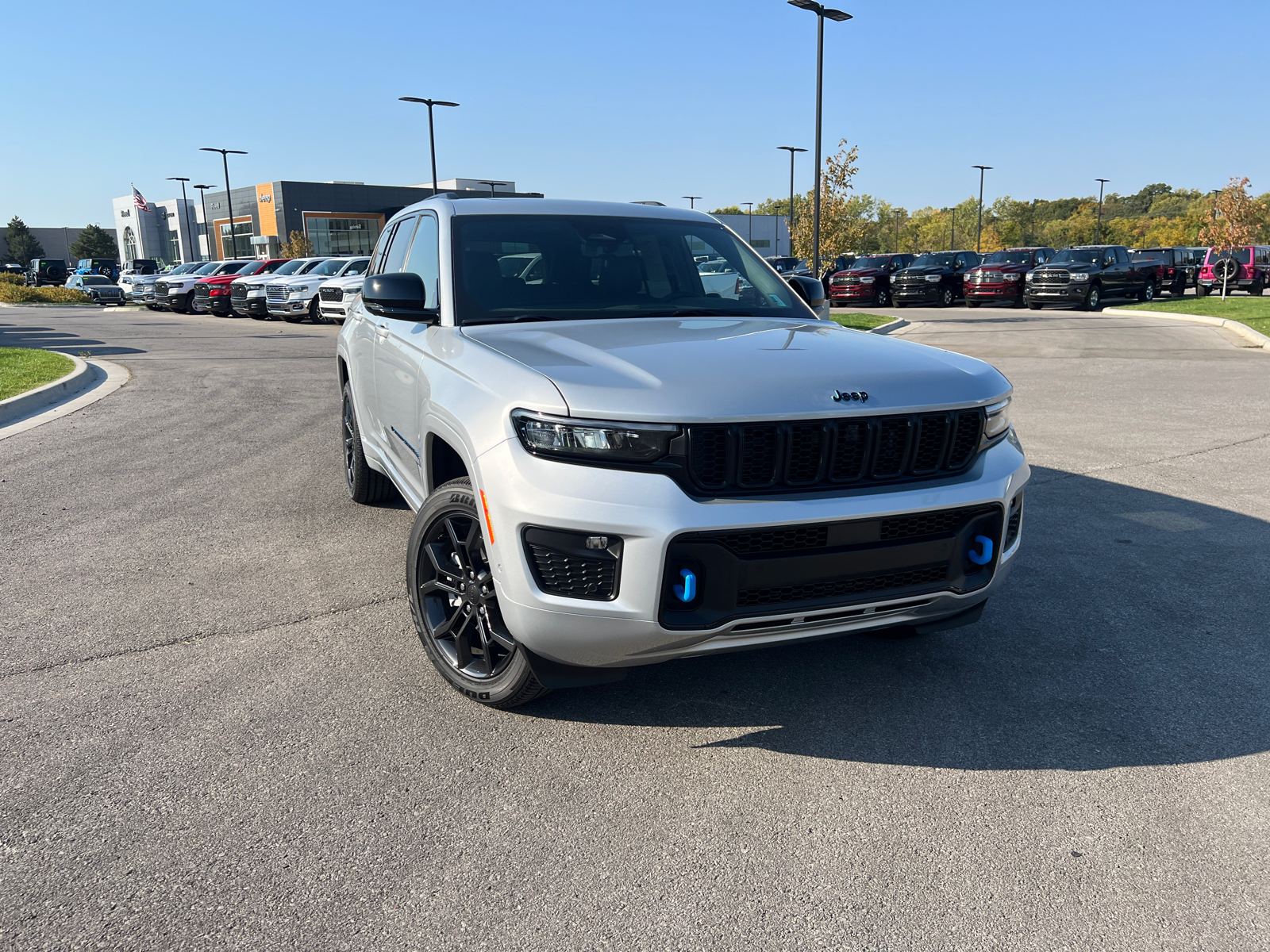 2025 Jeep Grand Cherokee 4xe Anniversary Edition 13