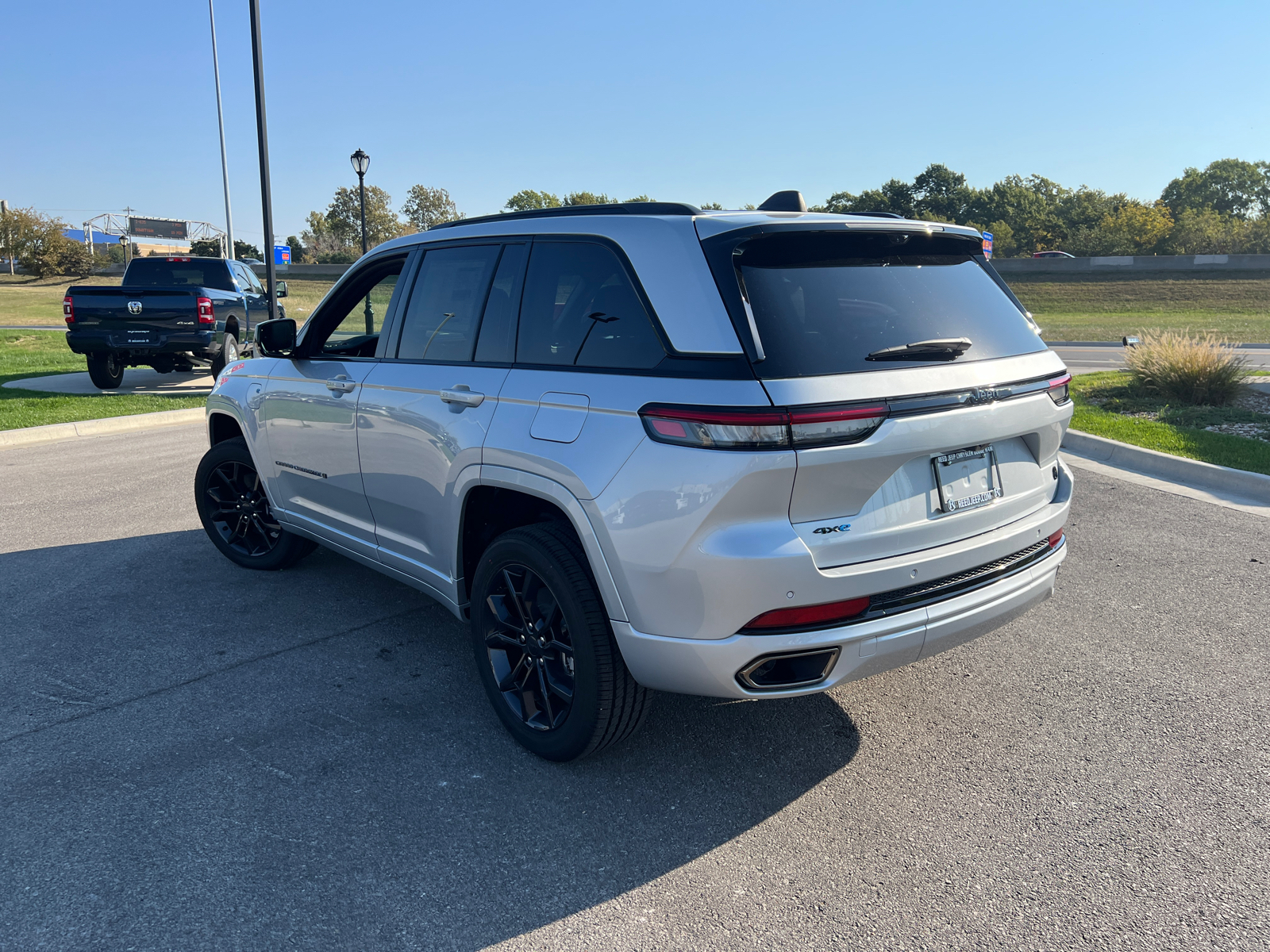 2025 Jeep Grand Cherokee 4xe Anniversary Edition 18