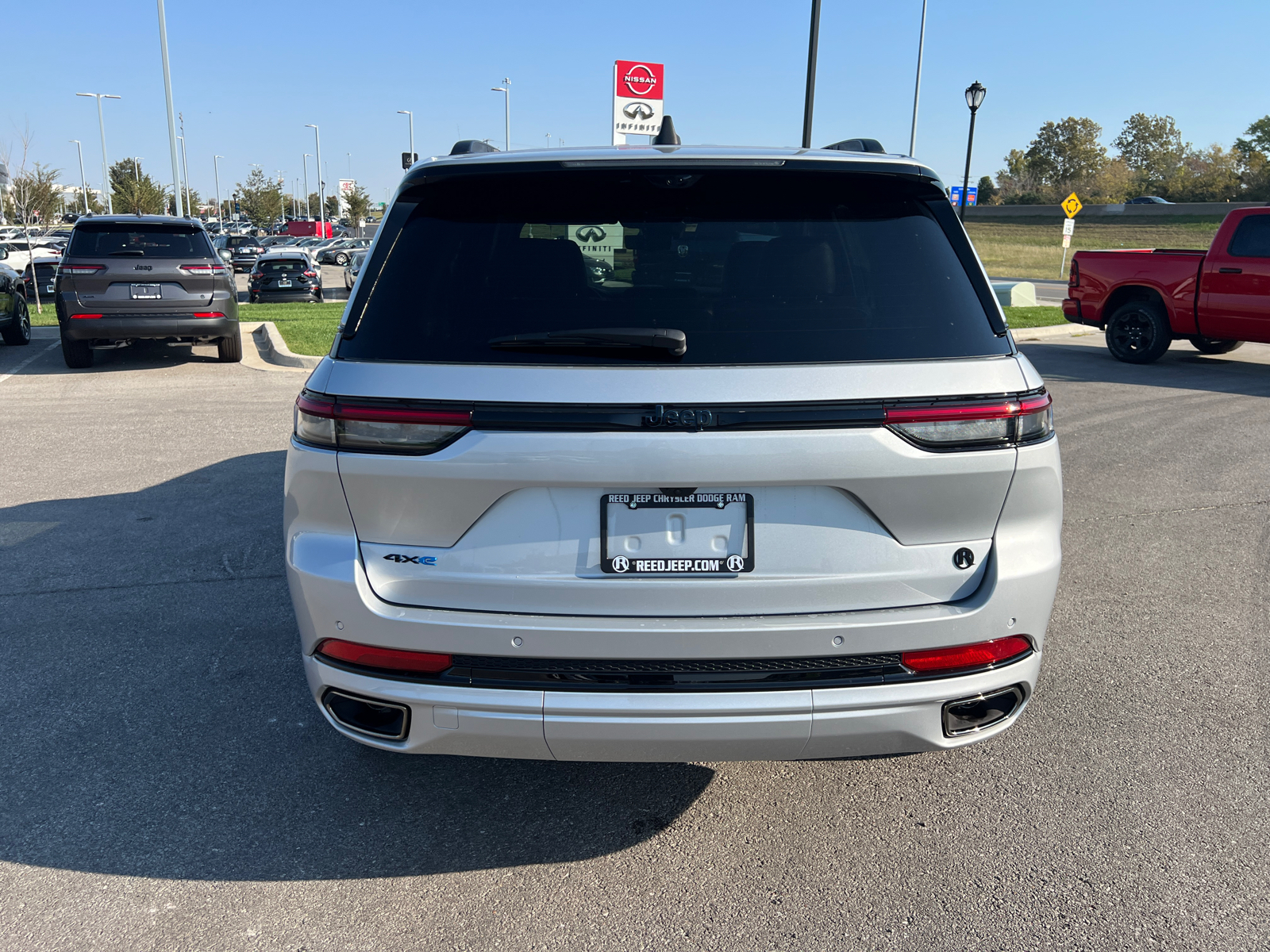 2025 Jeep Grand Cherokee 4xe Anniversary Edition 19