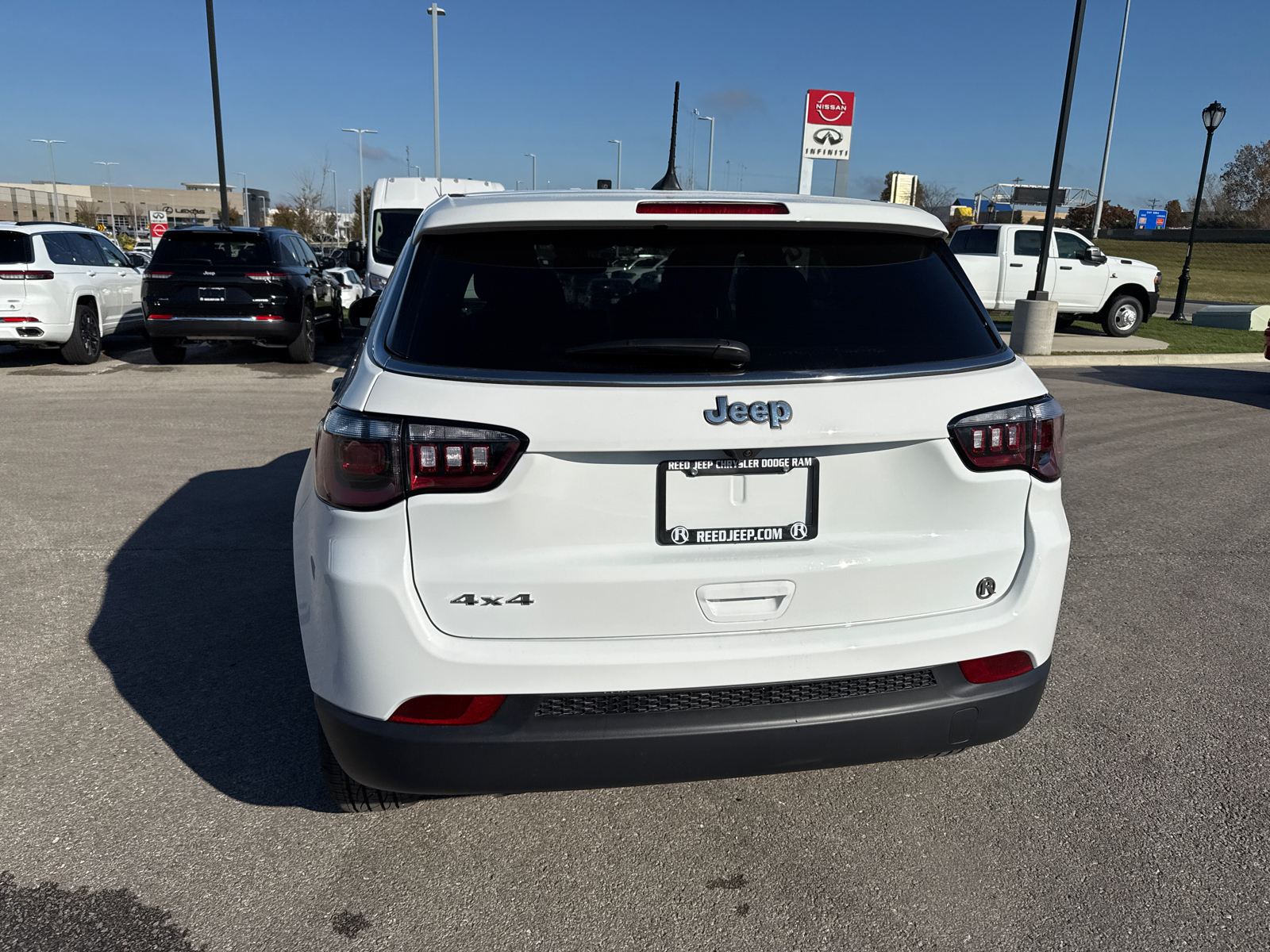 2025 Jeep Compass Sport 8