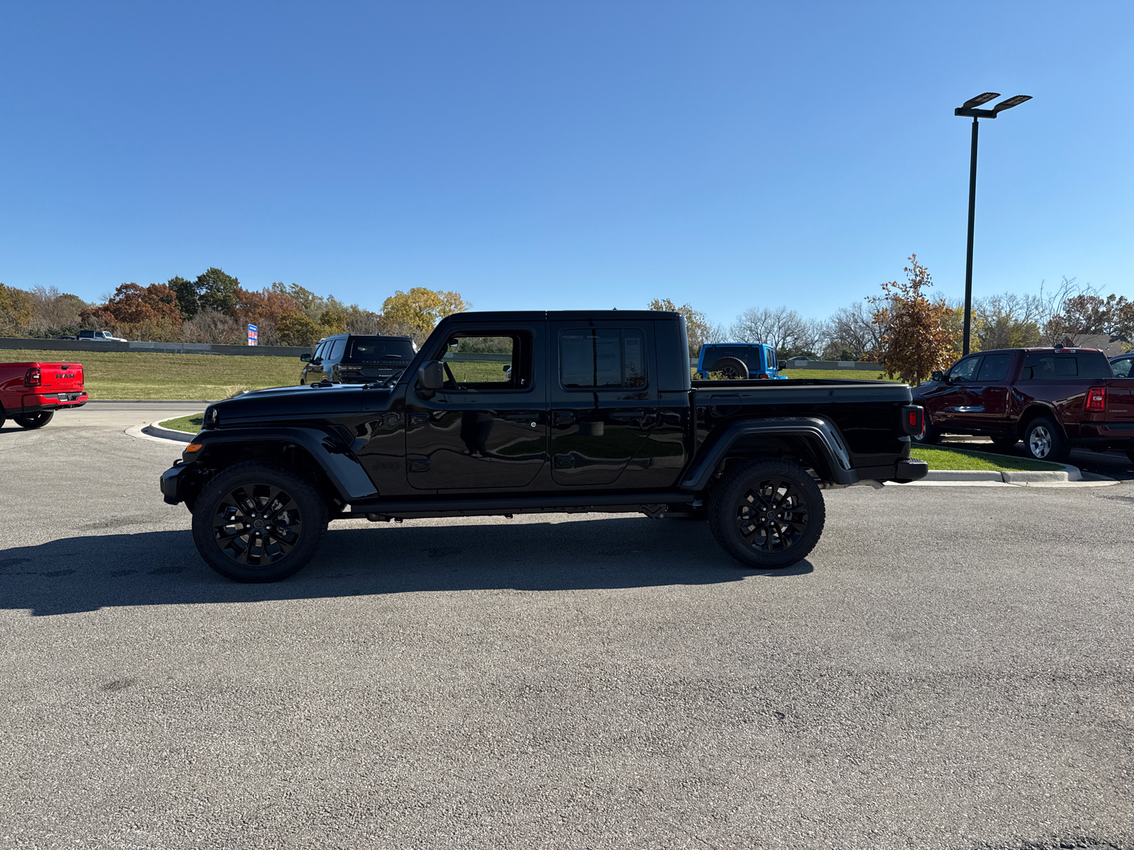 2025 Jeep Gladiator Nighthawk 4x4 5