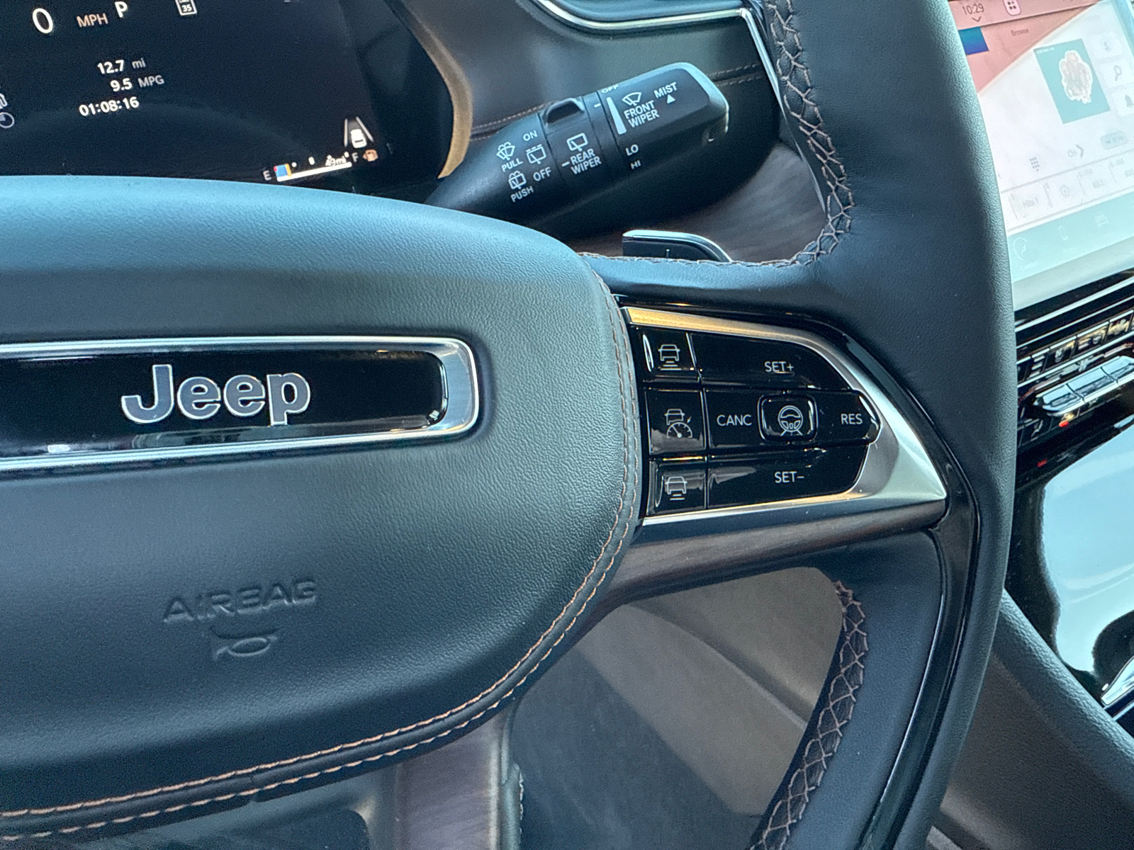 2025 Jeep Grand Cherokee L Summit 28