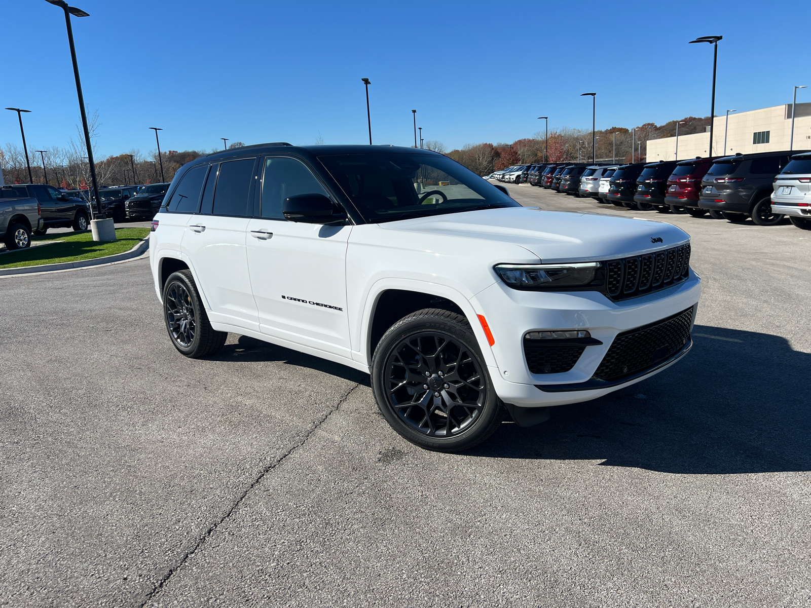 2025 Jeep Grand Cherokee Summit 1