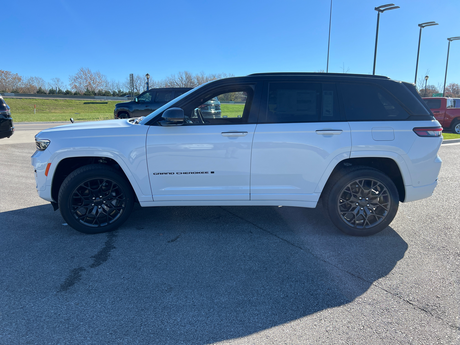 2025 Jeep Grand Cherokee Summit 5