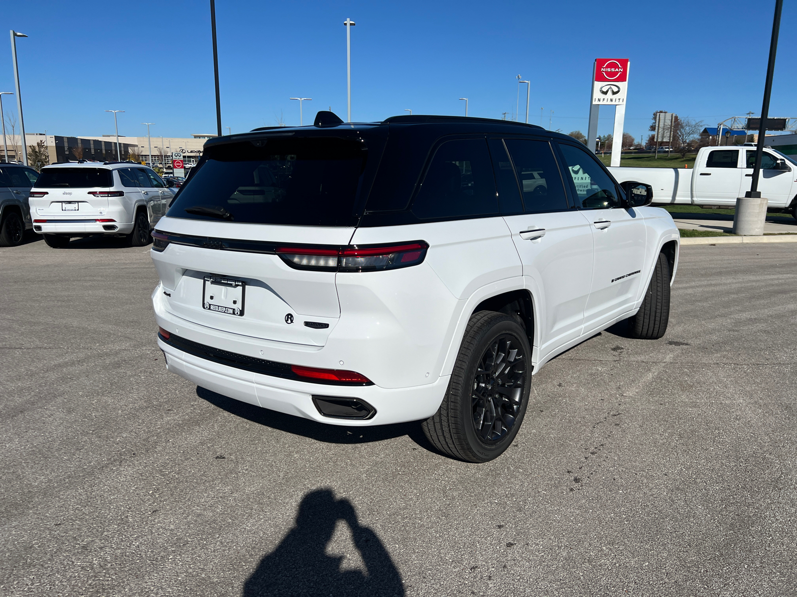 2025 Jeep Grand Cherokee Summit 9