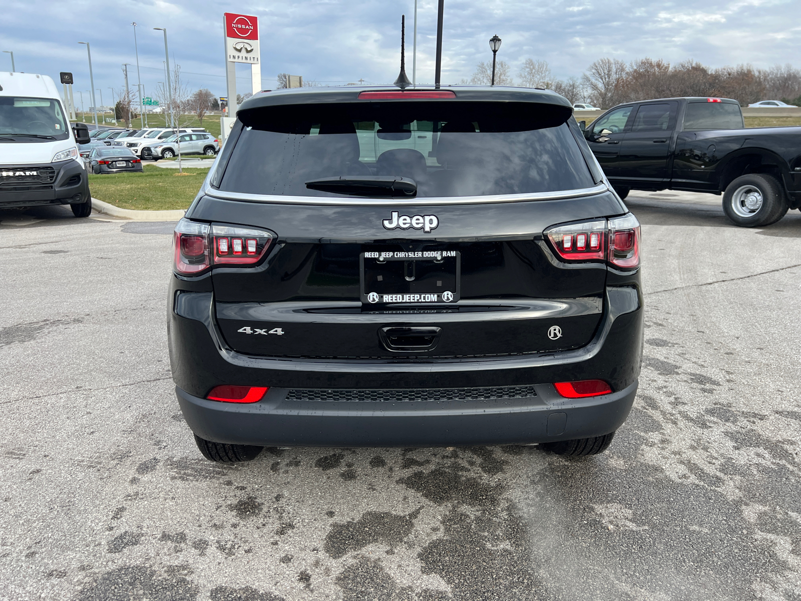 2025 Jeep Compass Sport 8