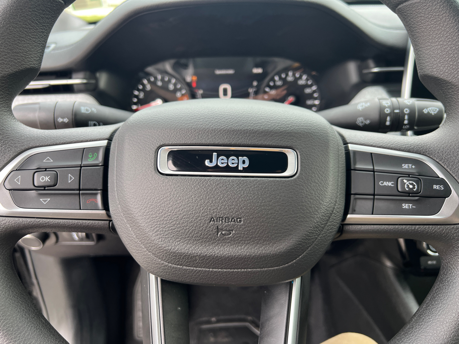 2025 Jeep Compass Sport 23