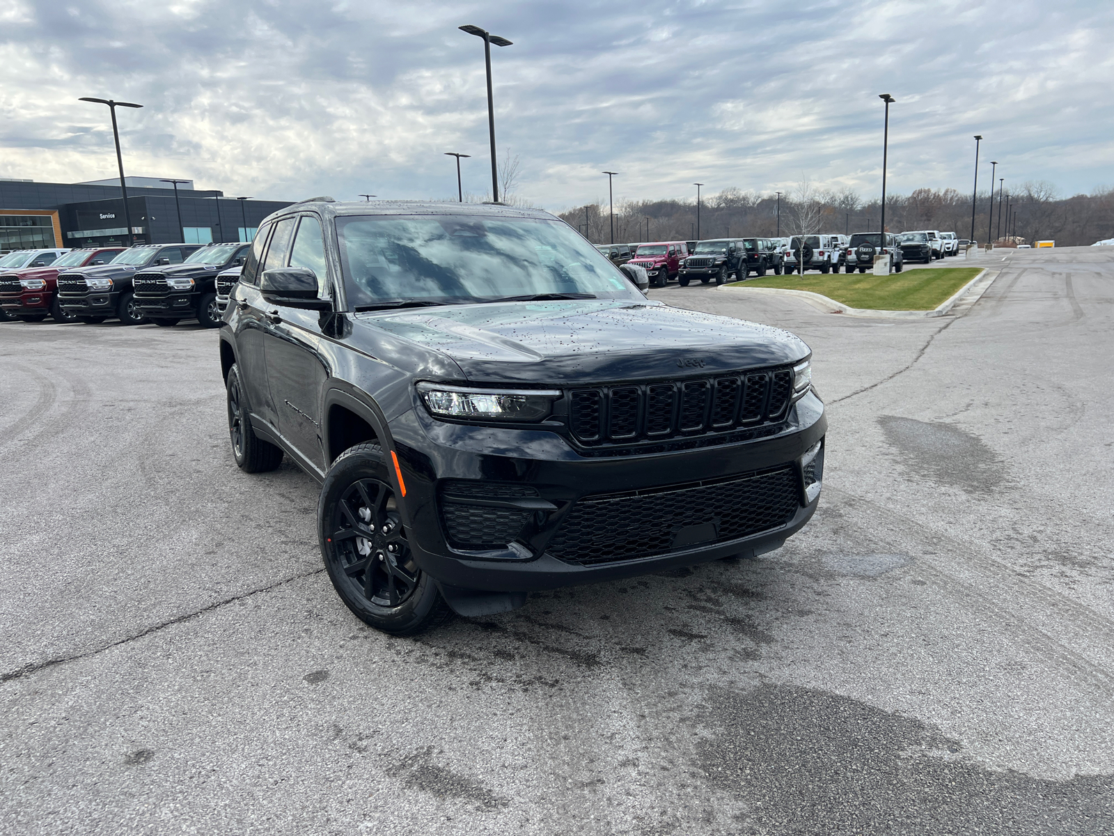 2025 Jeep Grand Cherokee Altitude X 2