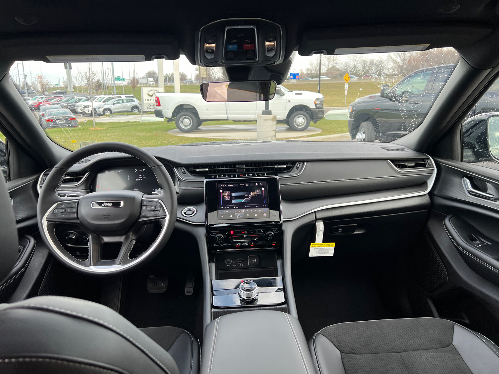 2025 Jeep Grand Cherokee Altitude X 13