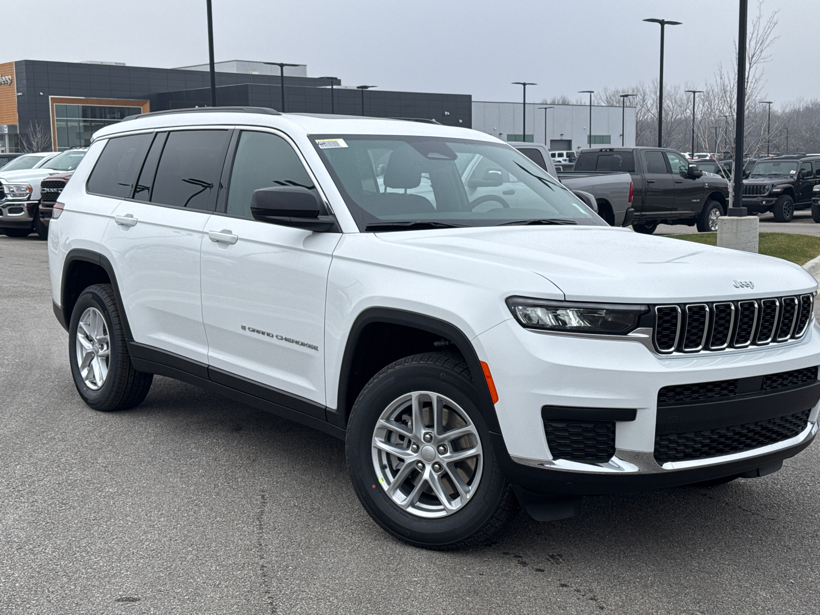 2025 Jeep Grand Cherokee L Laredo X 1