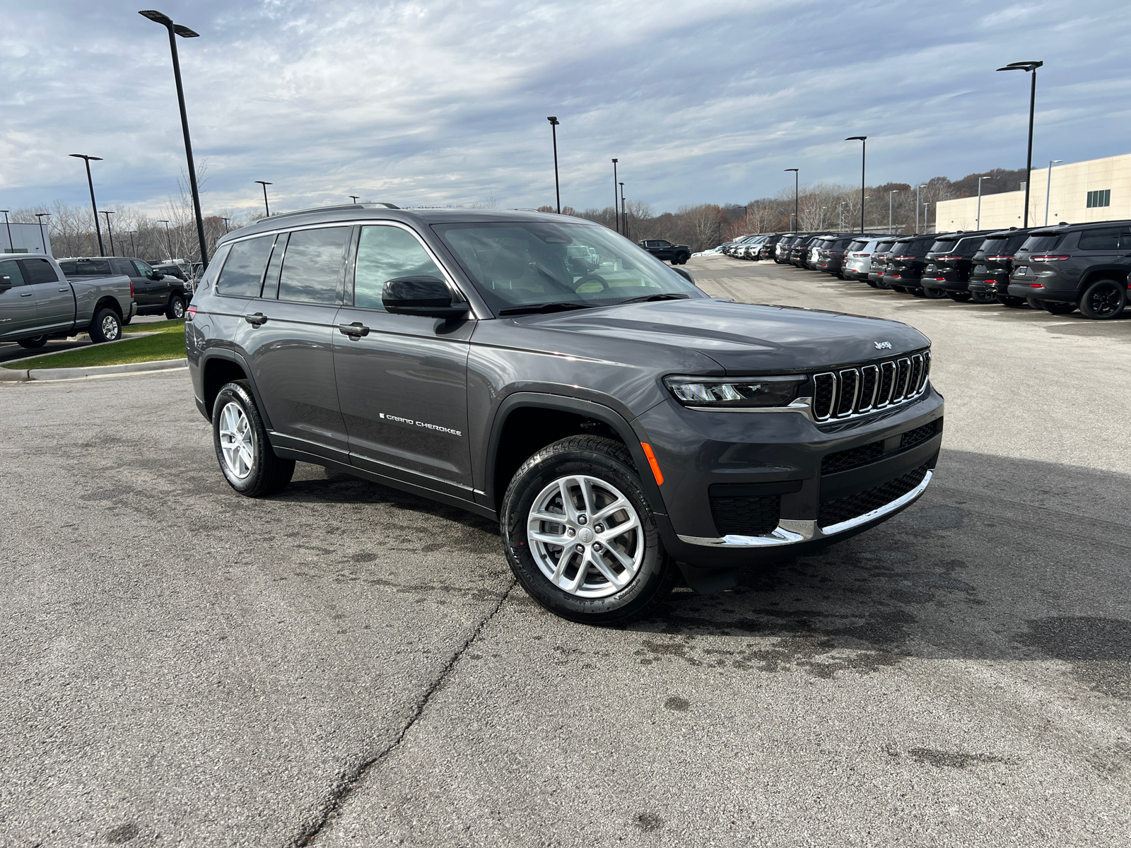 2025 Jeep Grand Cherokee L Laredo X 1