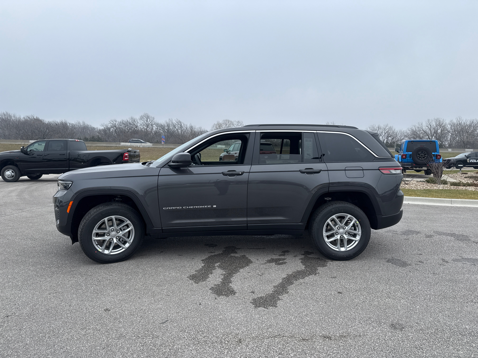 2025 Jeep Grand Cherokee Laredo X 5