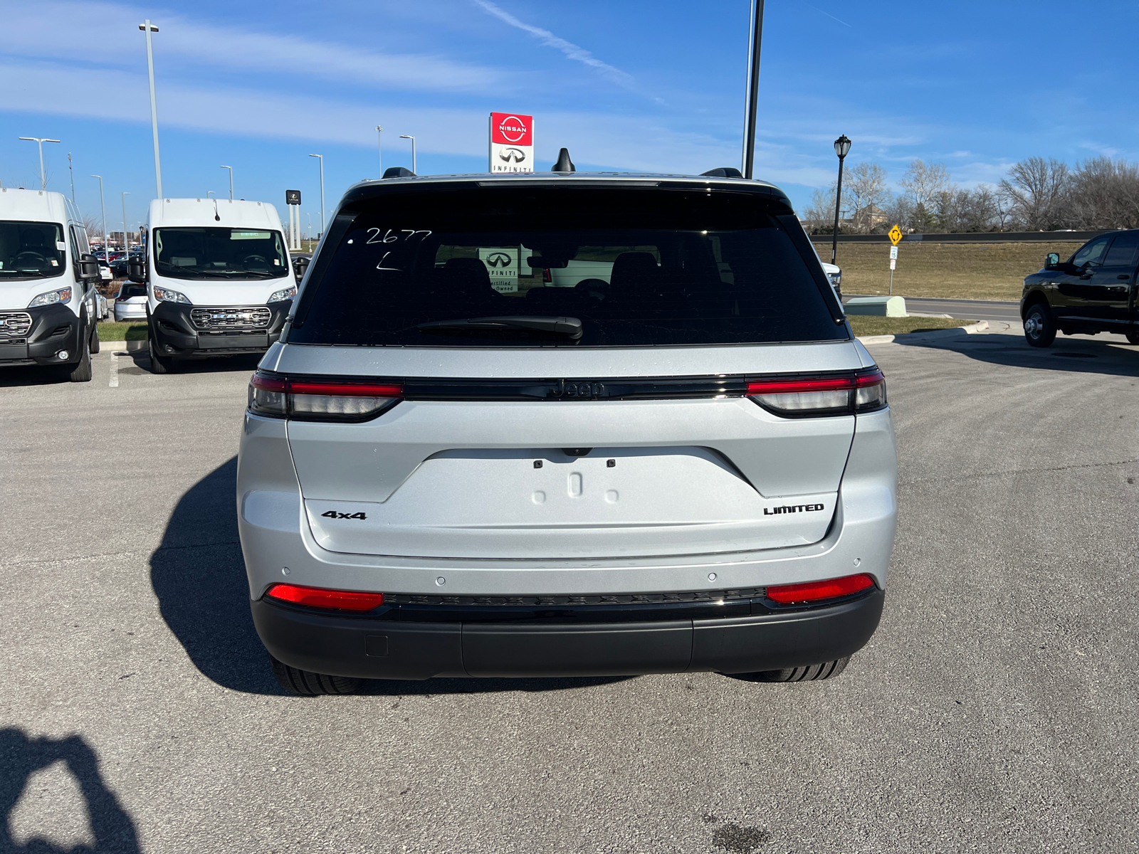 2025 Jeep Grand Cherokee Limited 8