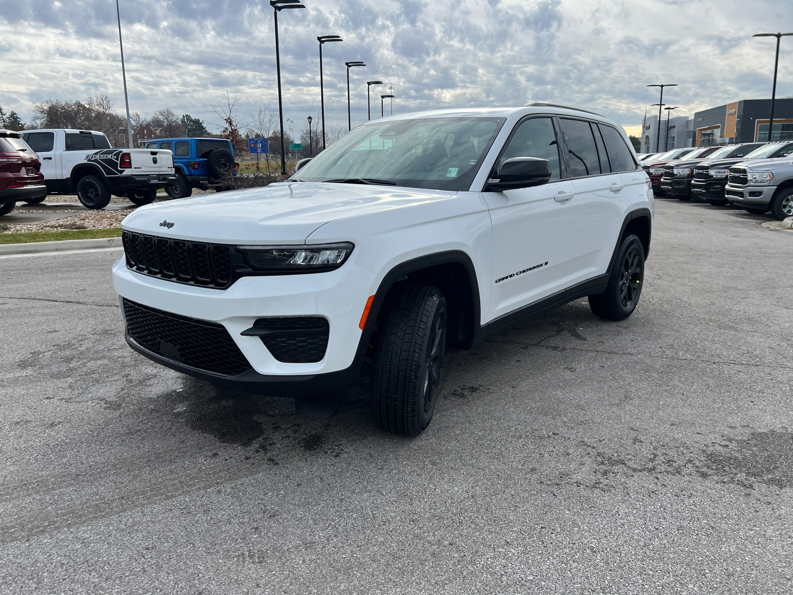 2025 Jeep Grand Cherokee Altitude X 4