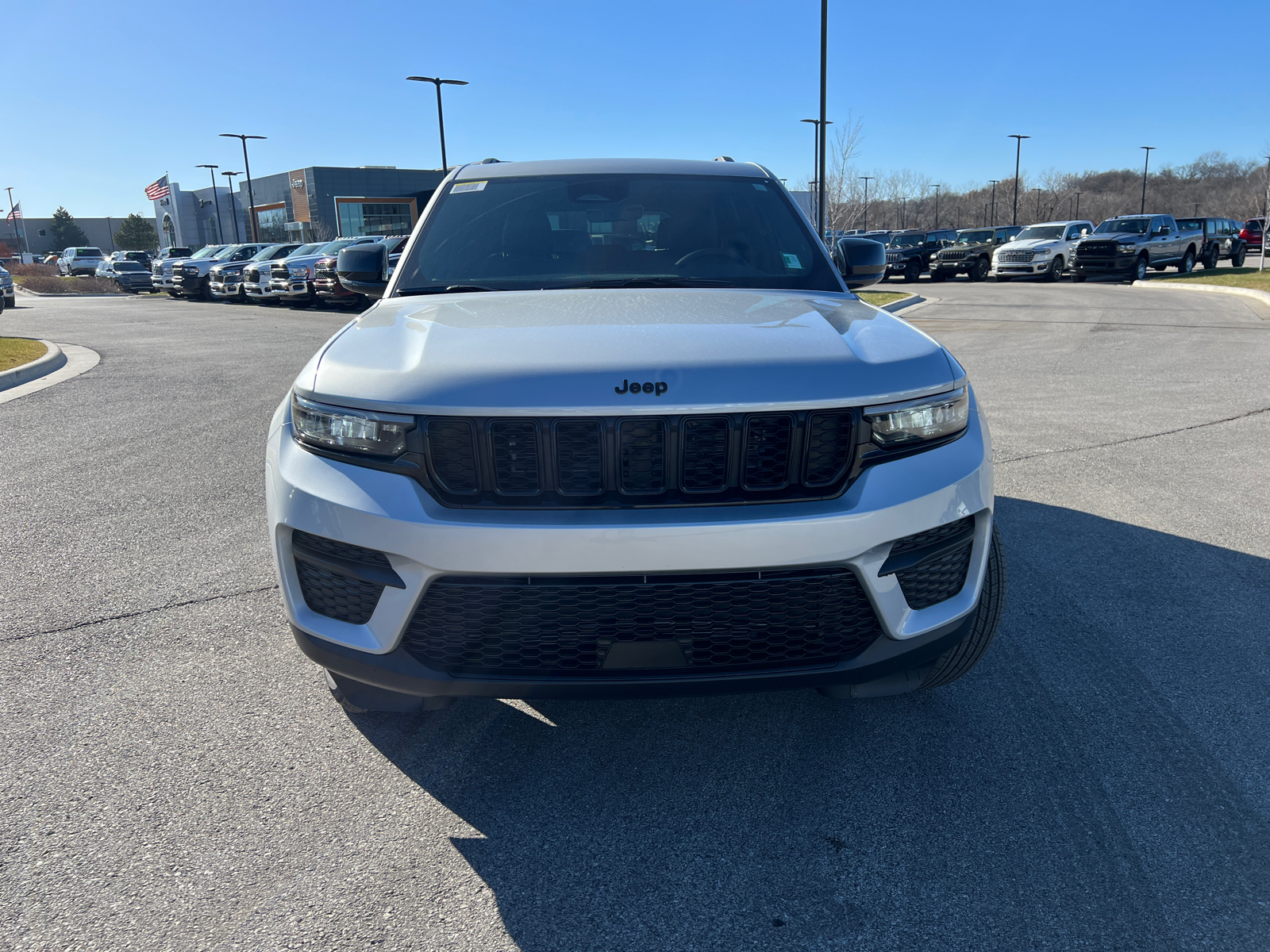 2025 Jeep Grand Cherokee ALTITUDE X 4X4 3