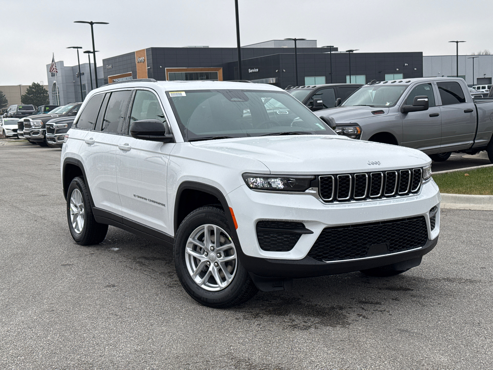 2025 Jeep Grand Cherokee Laredo X 2