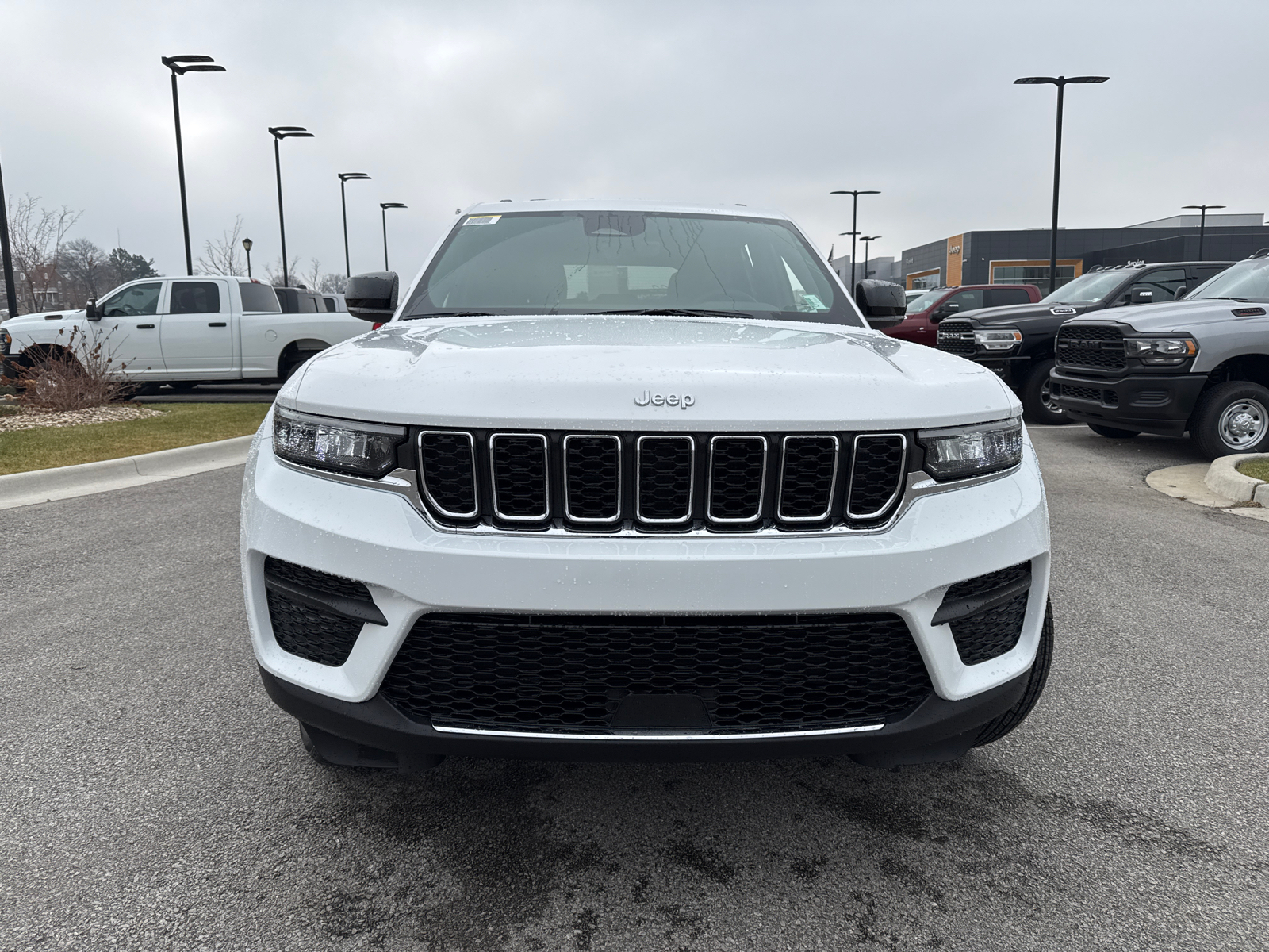 2025 Jeep Grand Cherokee Laredo X 3