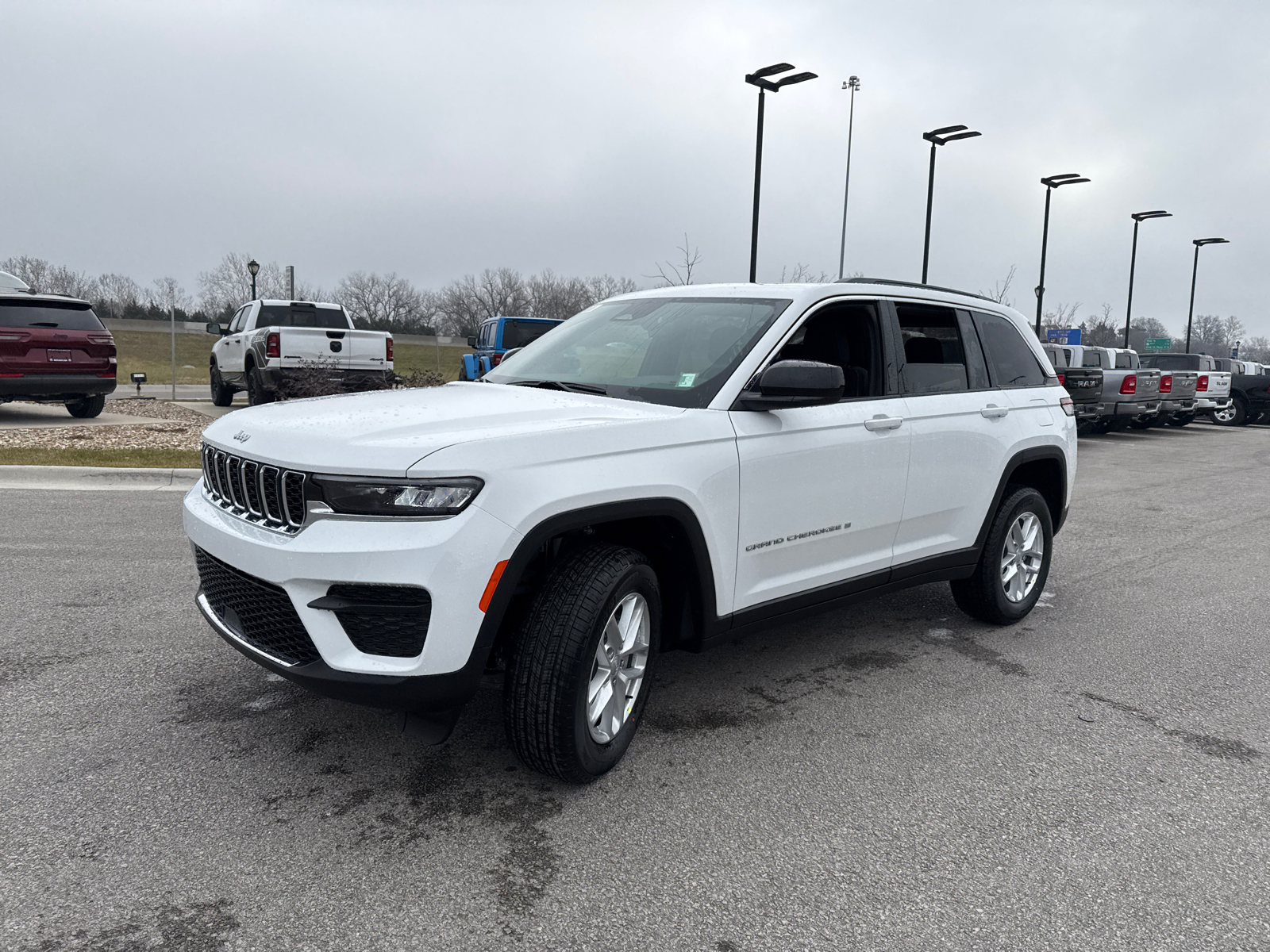 2025 Jeep Grand Cherokee Laredo X 4