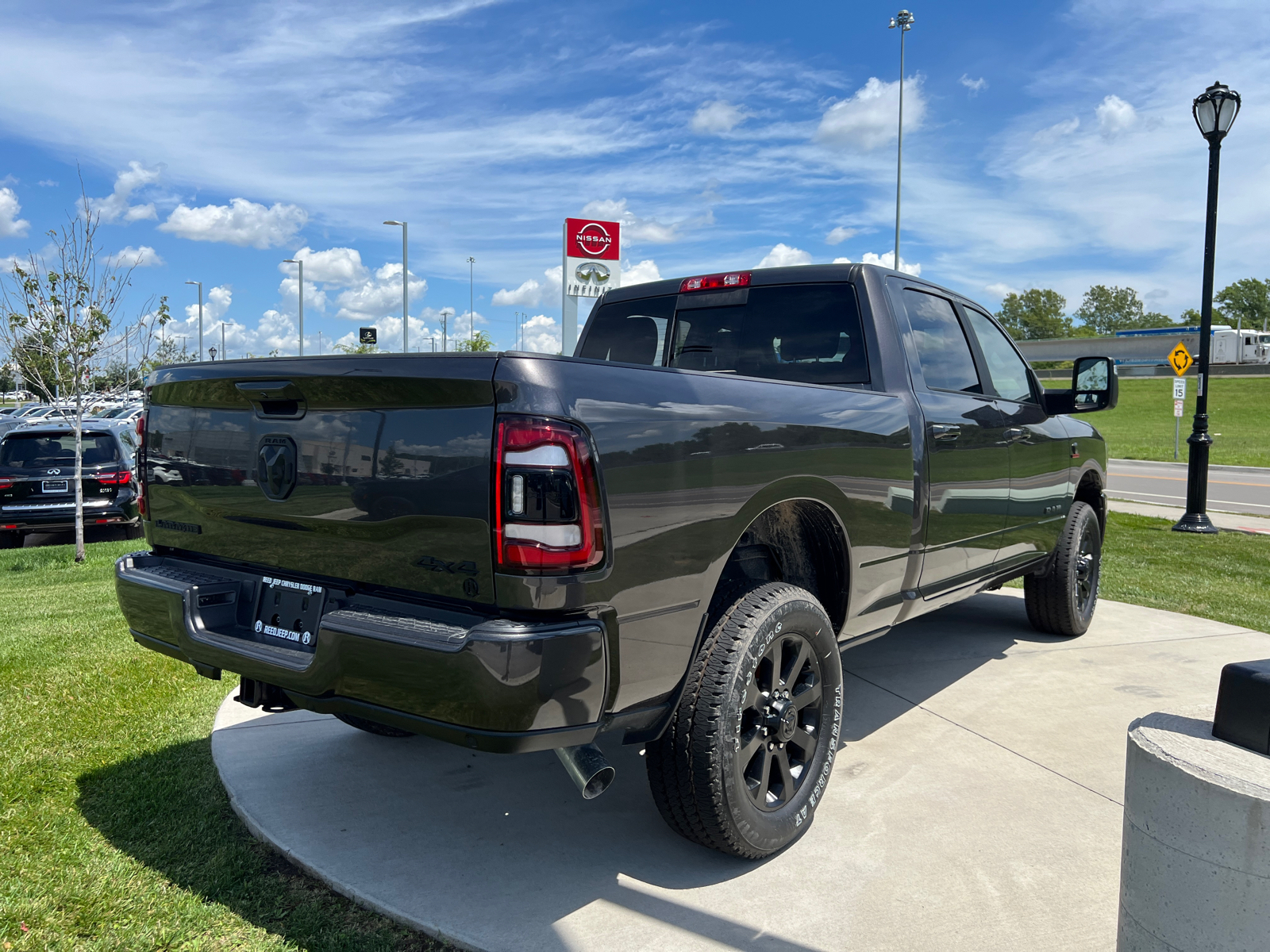 2024 Ram 2500 Laramie 4x4 Crew Cab 64 Box 9