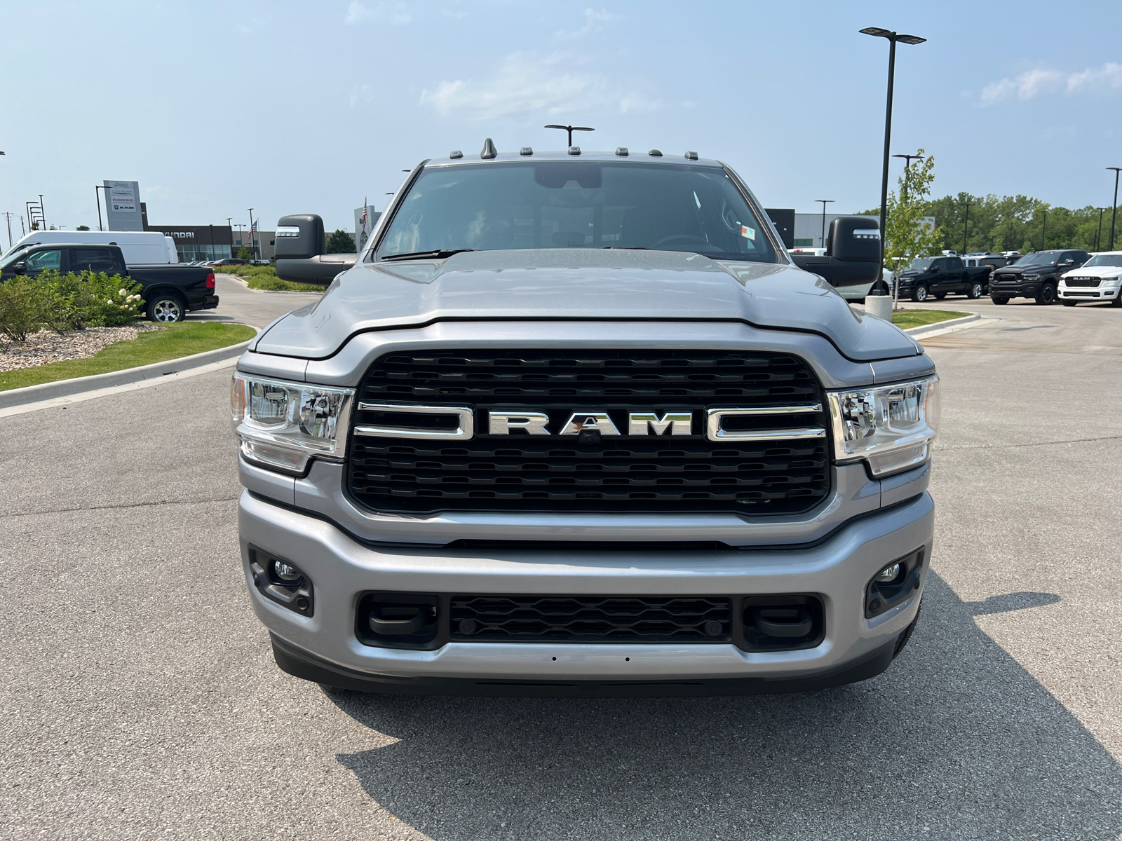 2024 Ram 2500 Big Horn 4x4 Crew Cab 64 Box 3