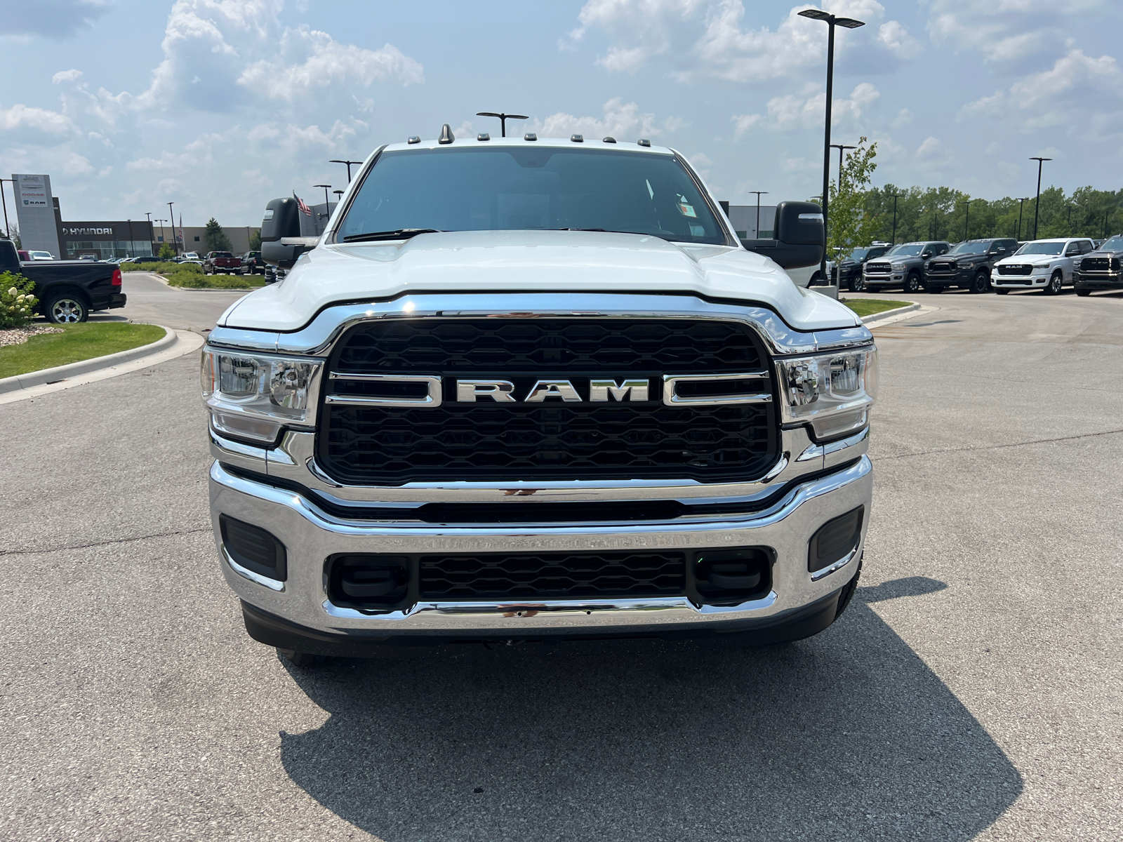 2024 Ram 2500 Tradesman 4x4 Crew Cab 64 Box 3